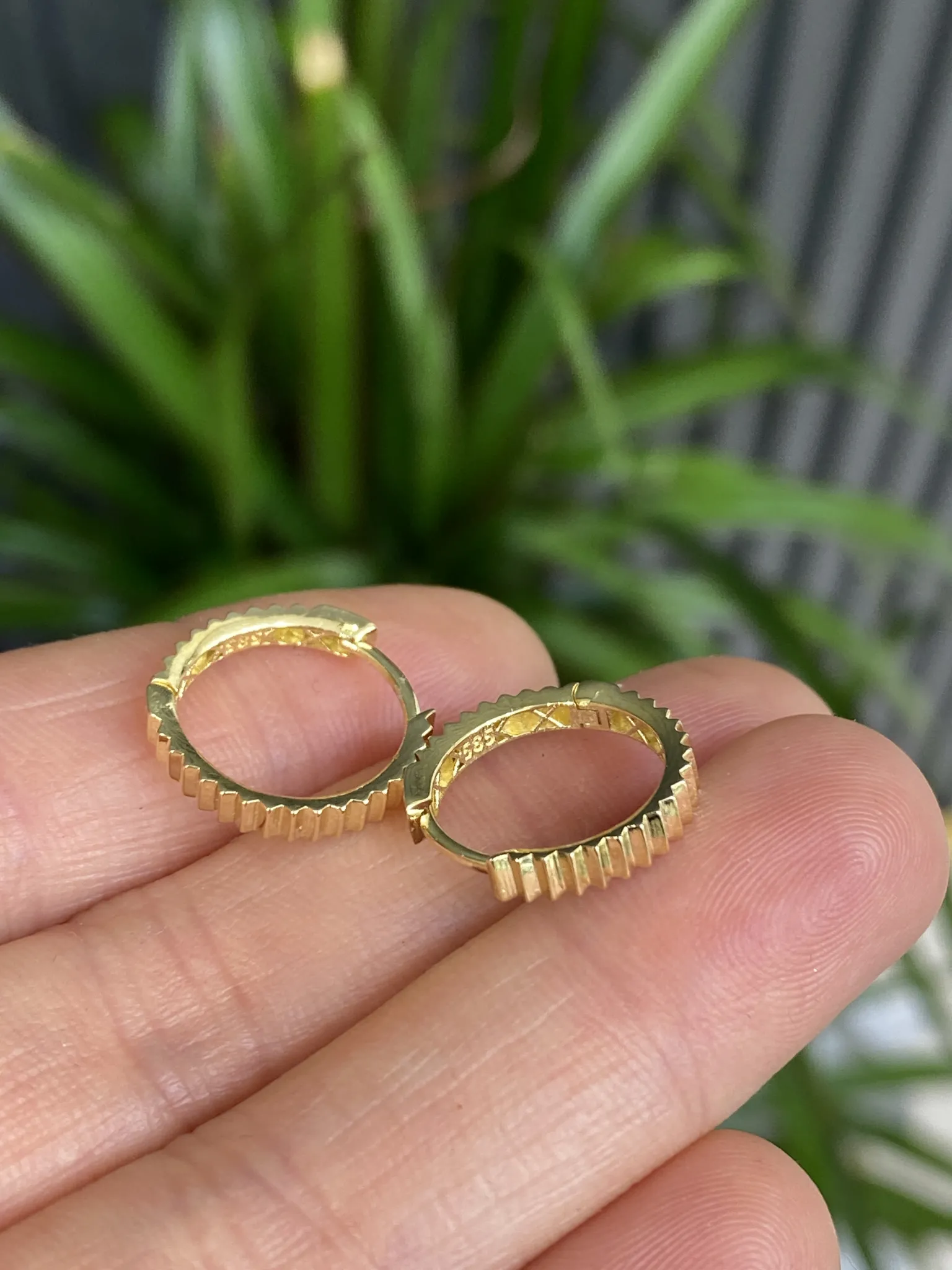 Favori Marka İtalyan Model Küpe