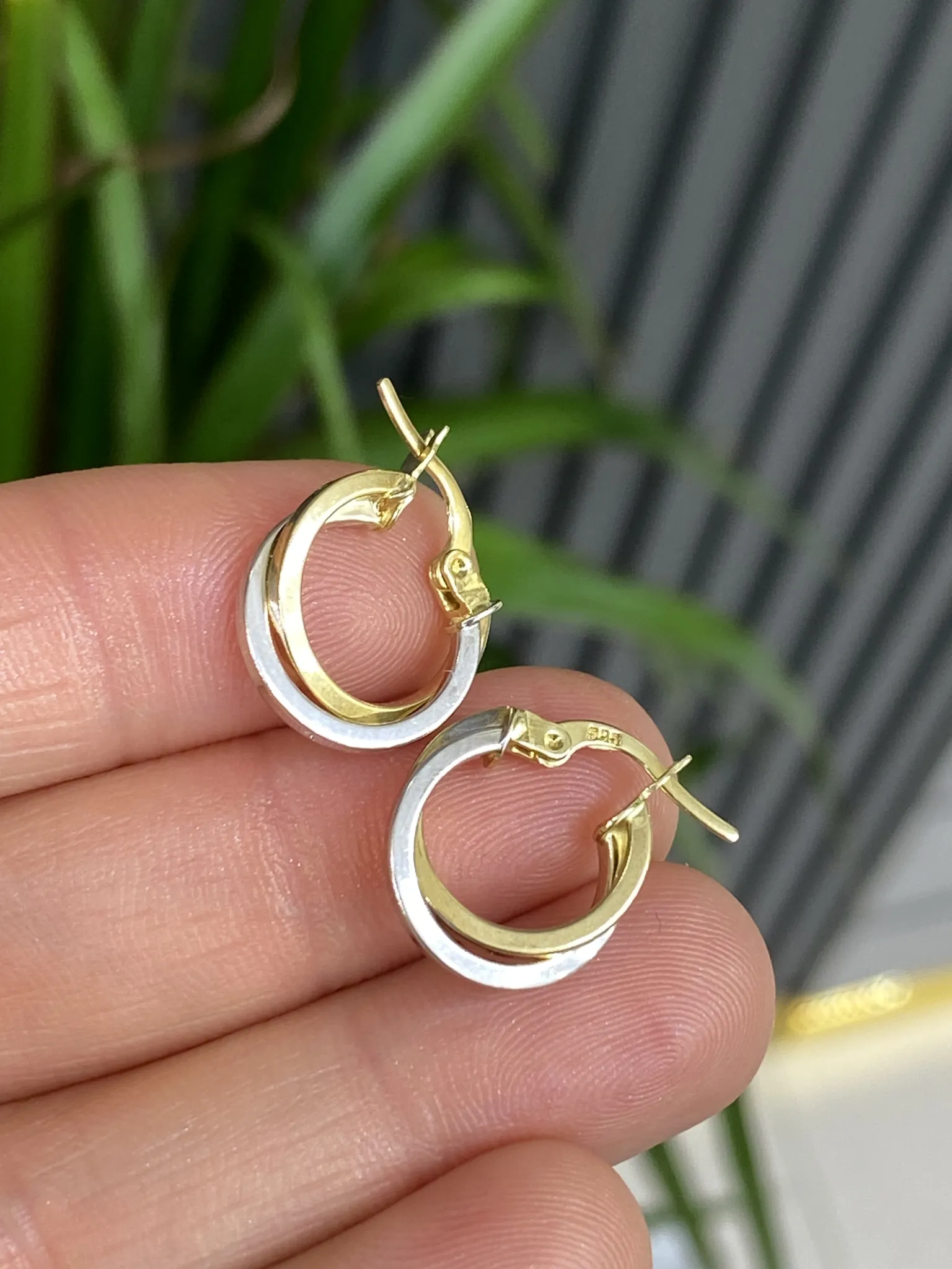 Favori Marka Halka Küpe