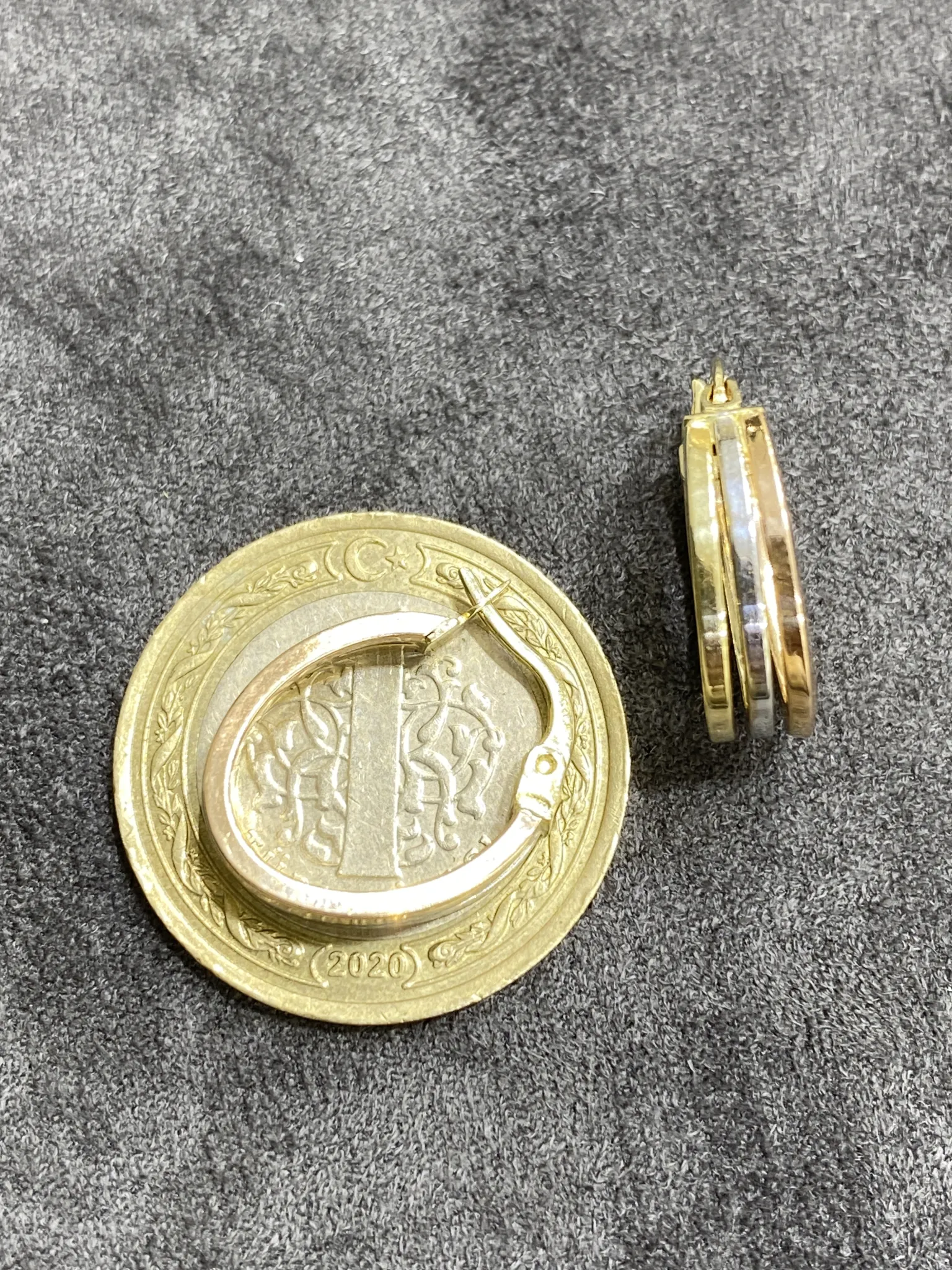 Favori Marka Hallow Küpe