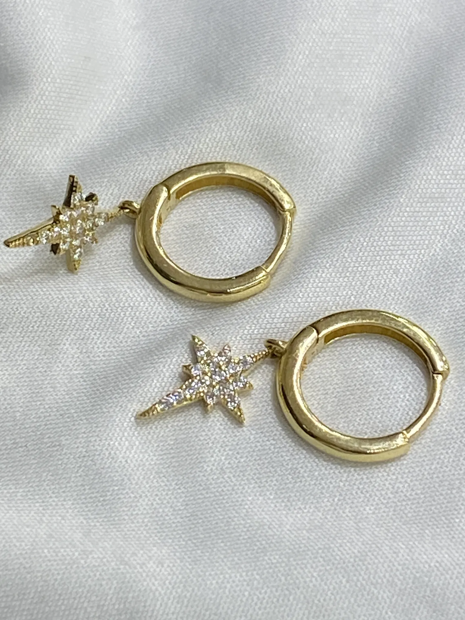 Favori Marka Kuzey Yıldızı Model Küpe