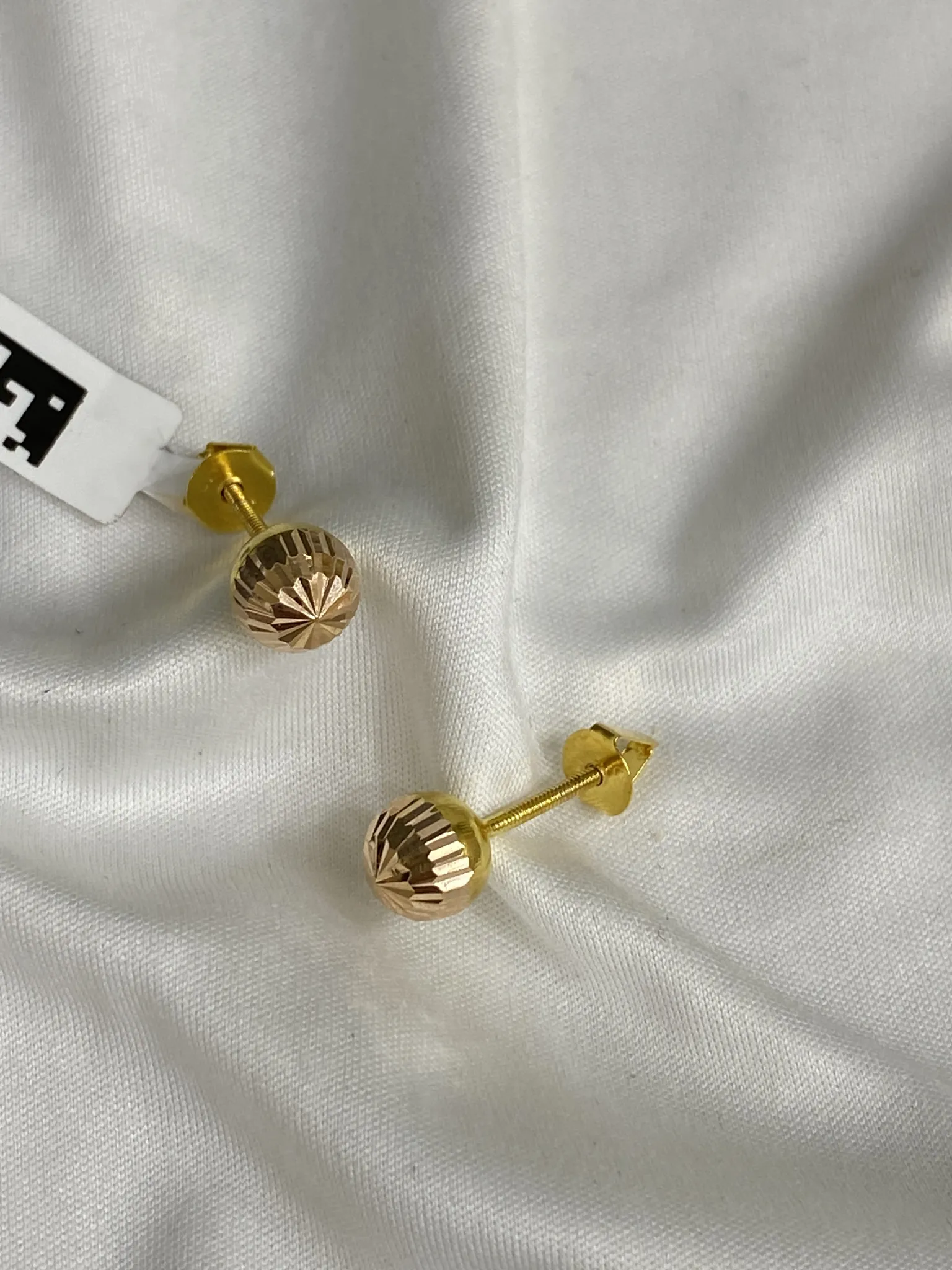 Favori Marka Top Küpe