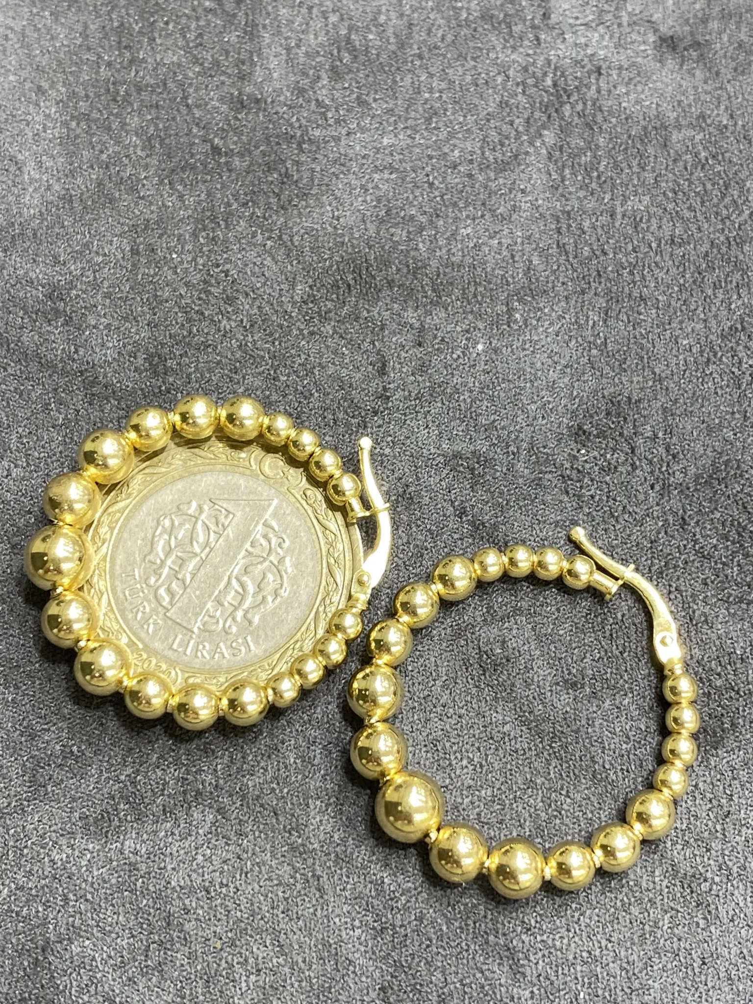 Favori Marka Fantezi Model Top Halka Küpe