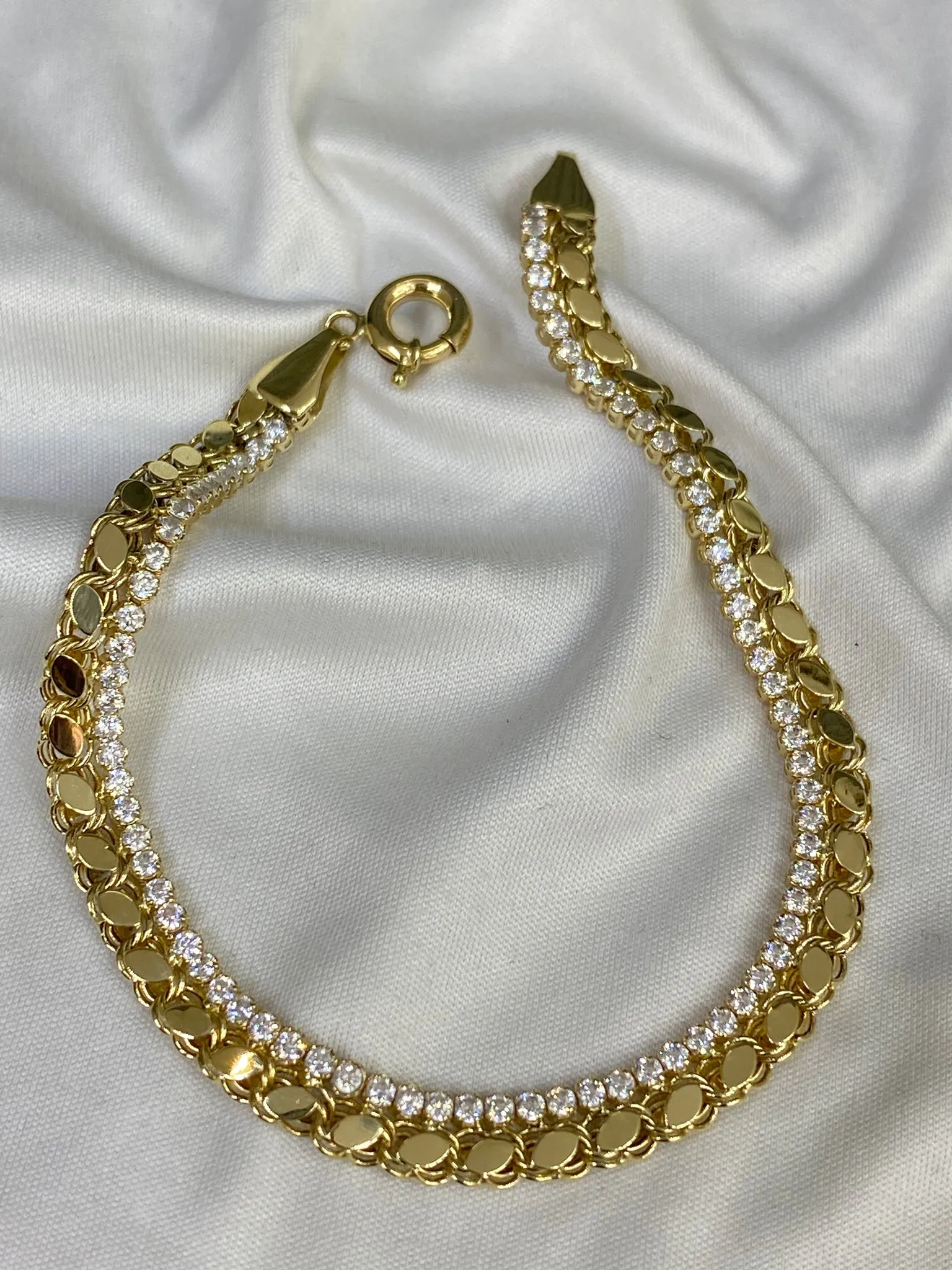 Favori Marka Pullu Model Bileklik