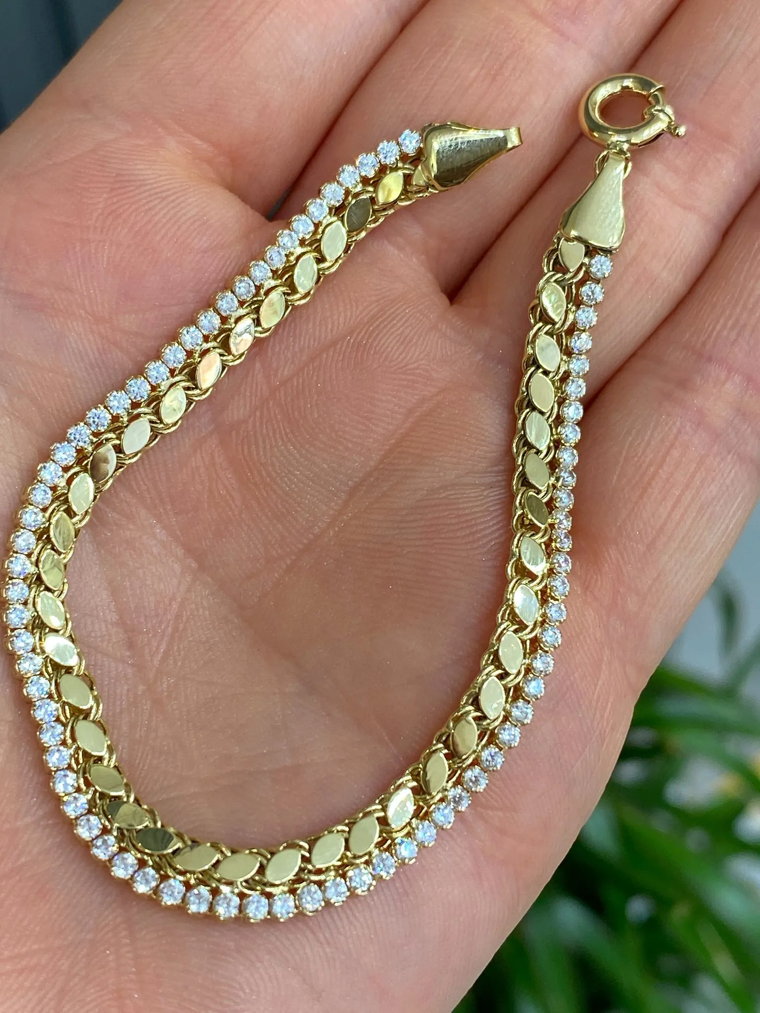 Favori Marka Pullu Model Bileklik