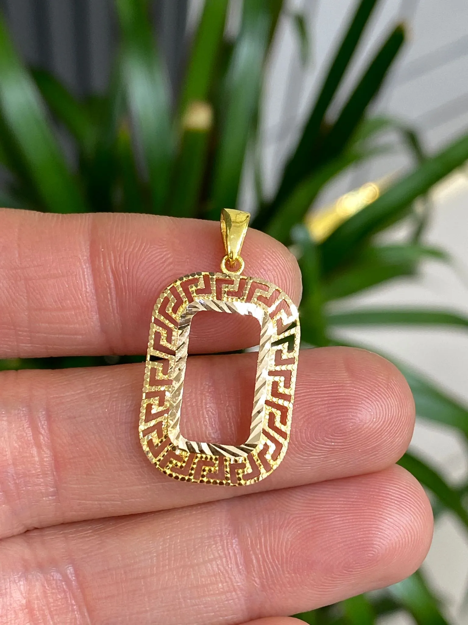 Favori Marka Külçe Çerçeve Model Uç