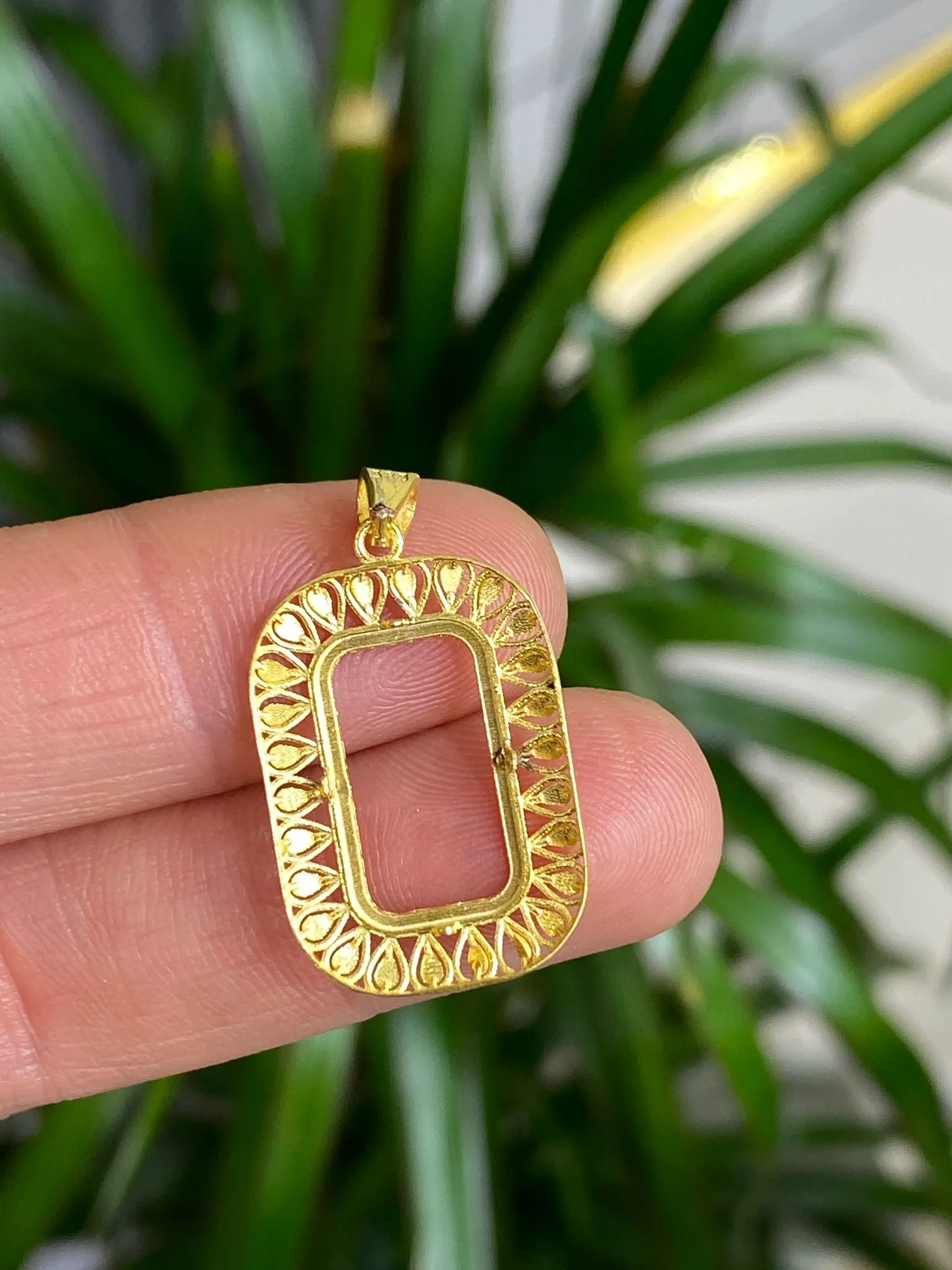 Favori Marka Külçe Çerçeve Model Uç