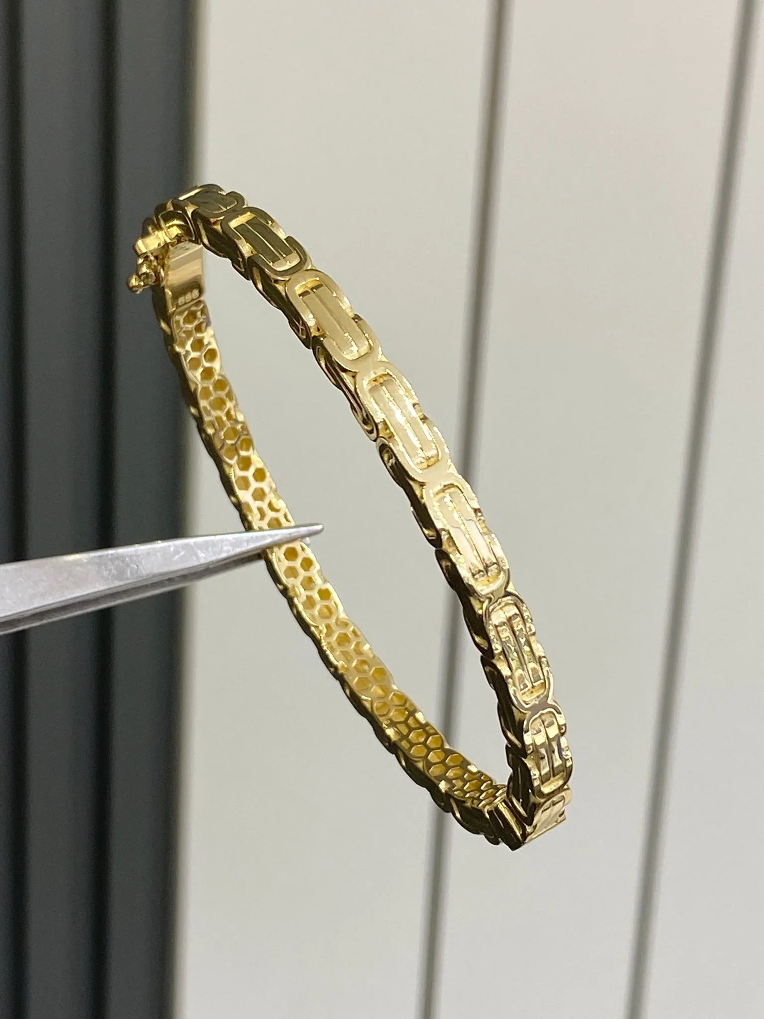 Favori Marka Kral Model Kelepçe