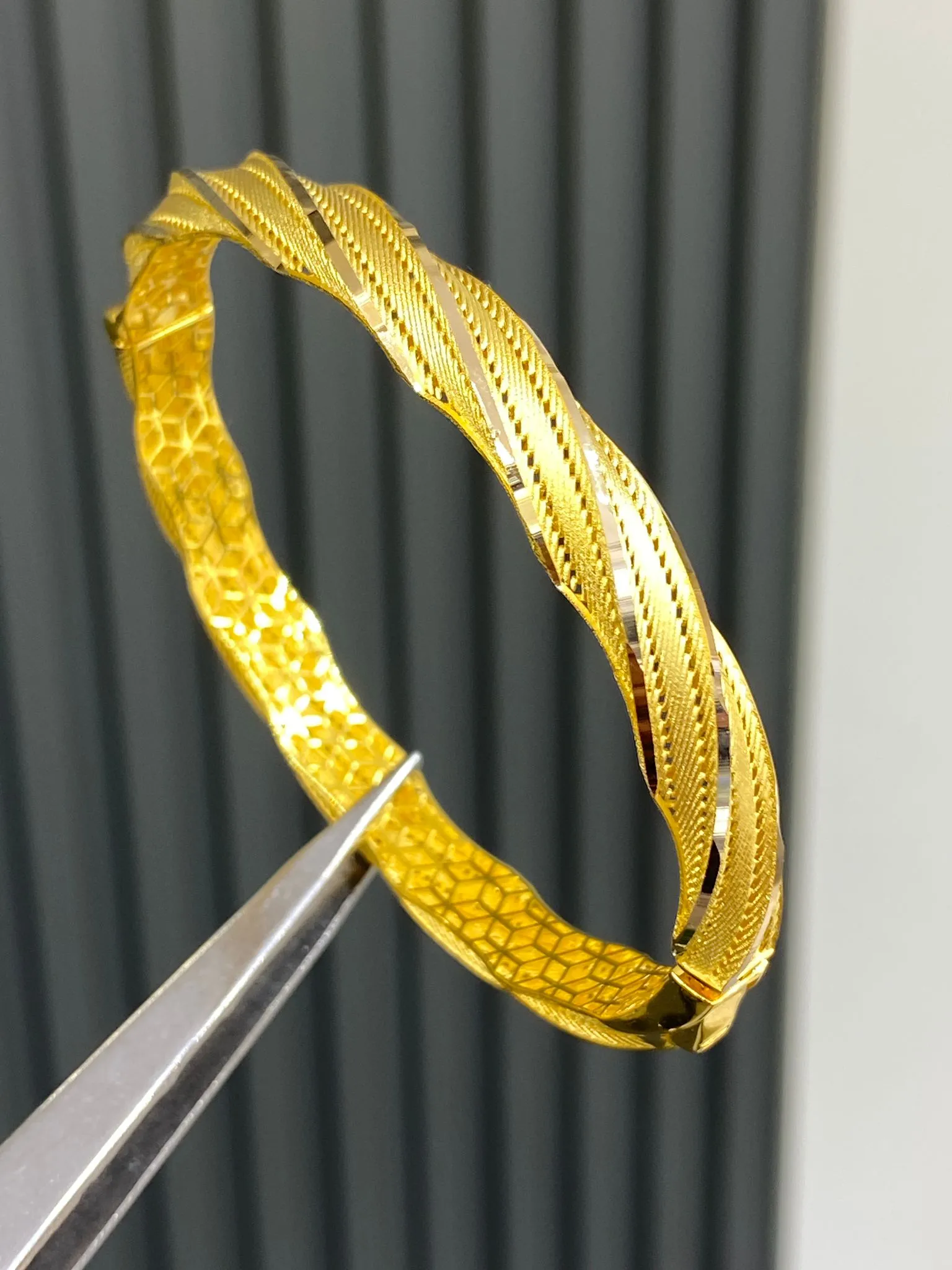 Favori Marka İtalyan Model Kelepçe