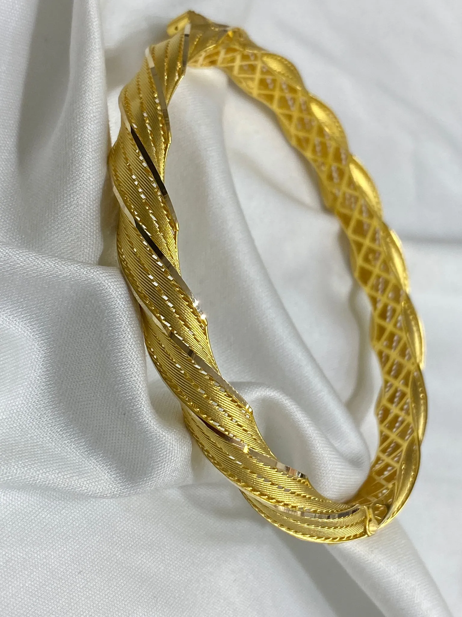 Favori Marka İtalyan Model Kelepçe