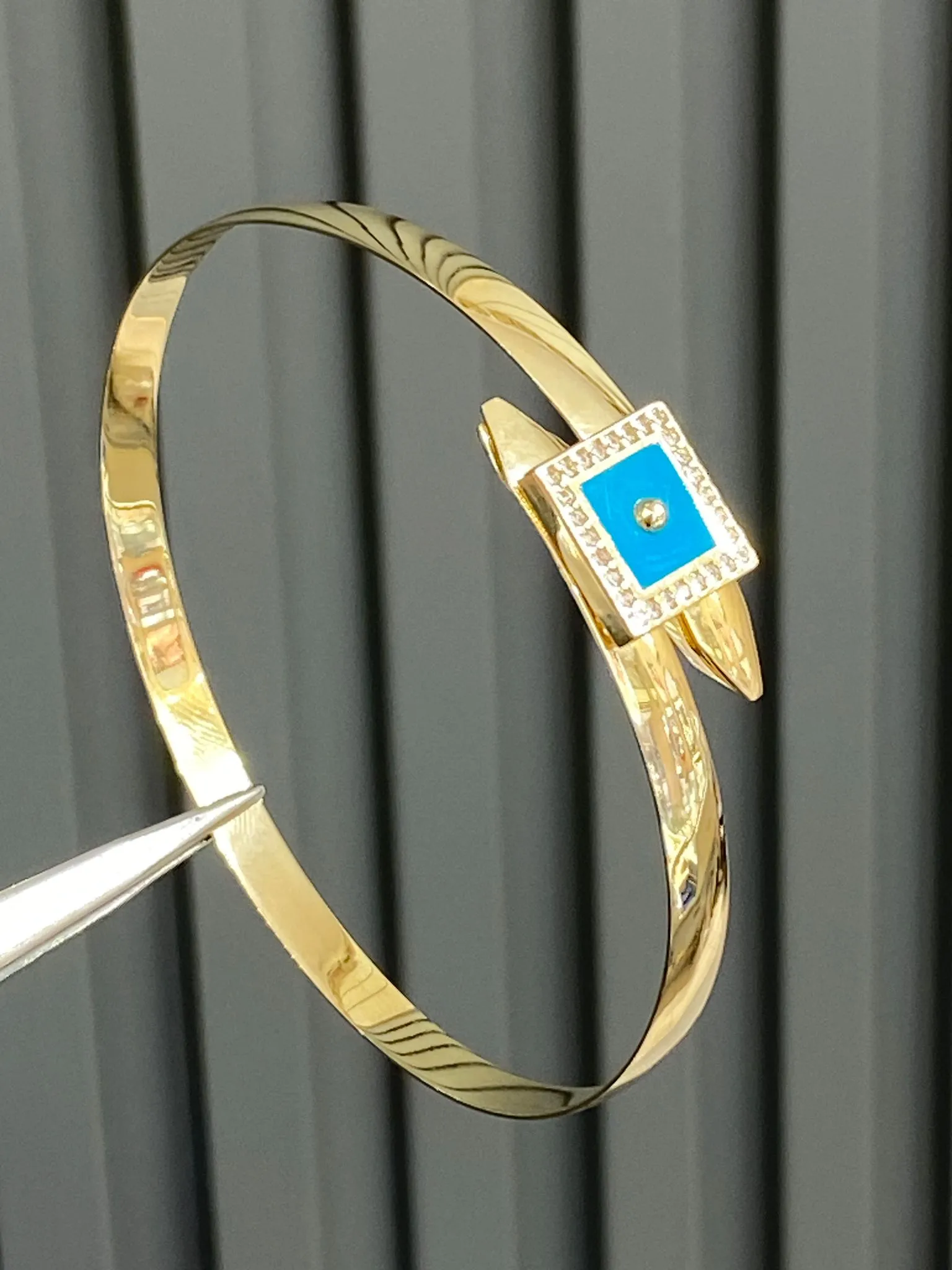 Favori Marka Mineli Model İtalyan Kelepçe