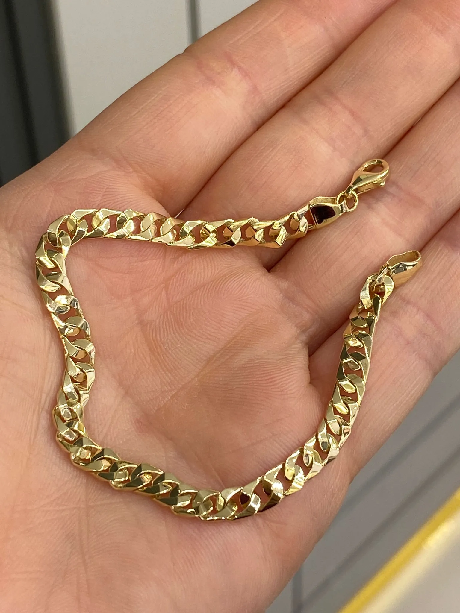 Favori Marka Gurmet Model Bileklik