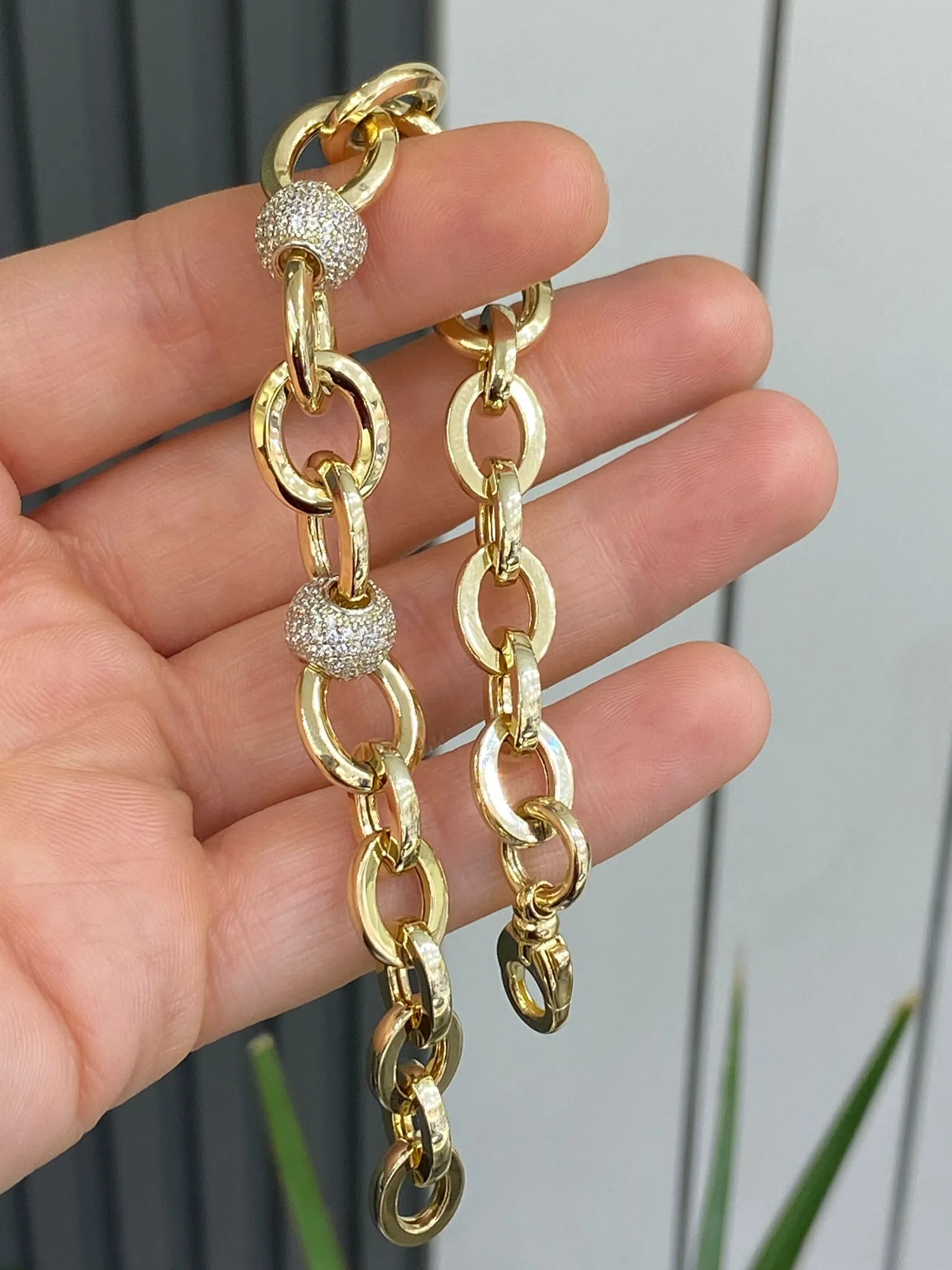 Favori Marka Hallow Model Taşlı Bileklik