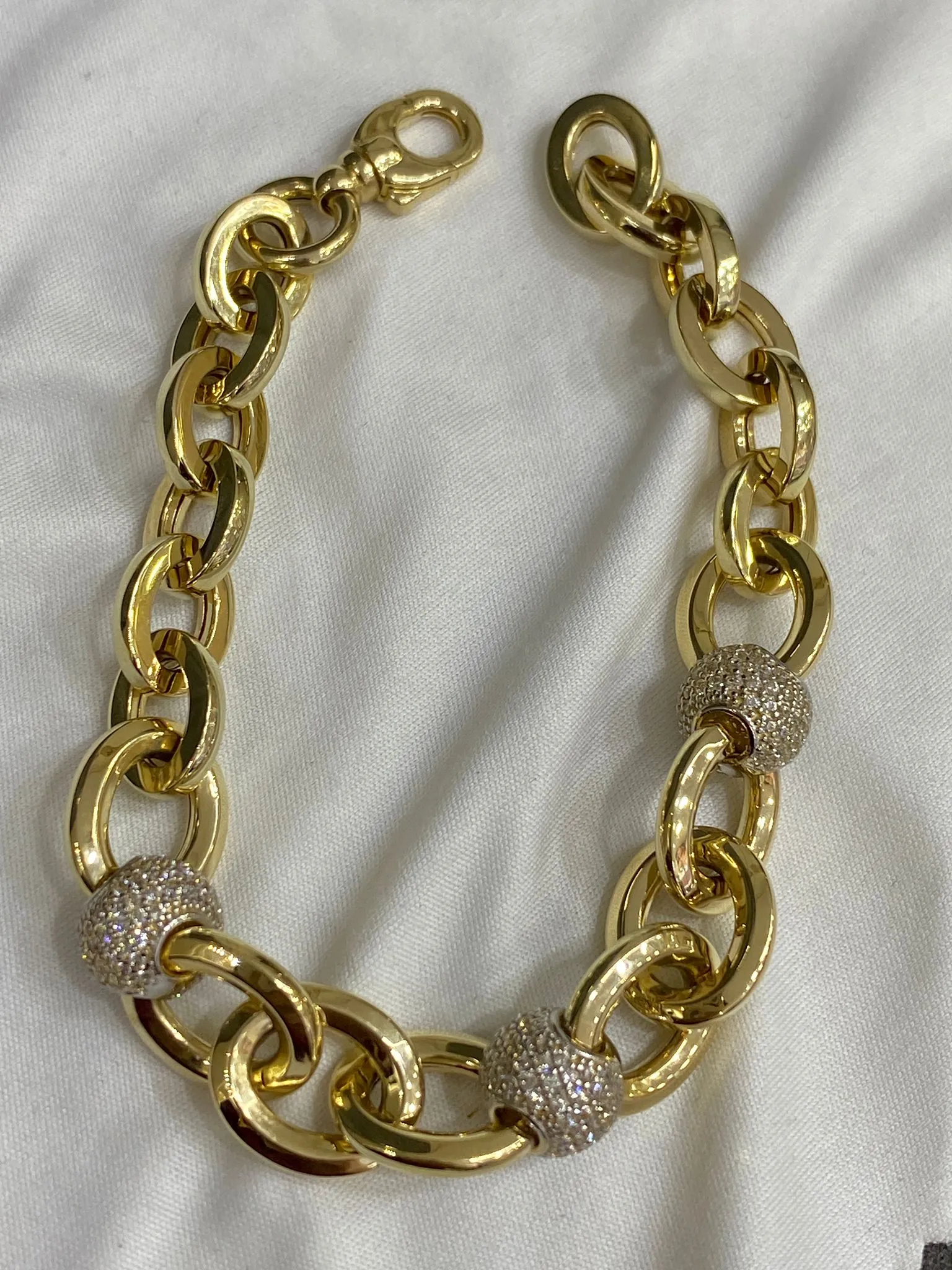 Favori Marka Hallow Model Taşlı Bileklik