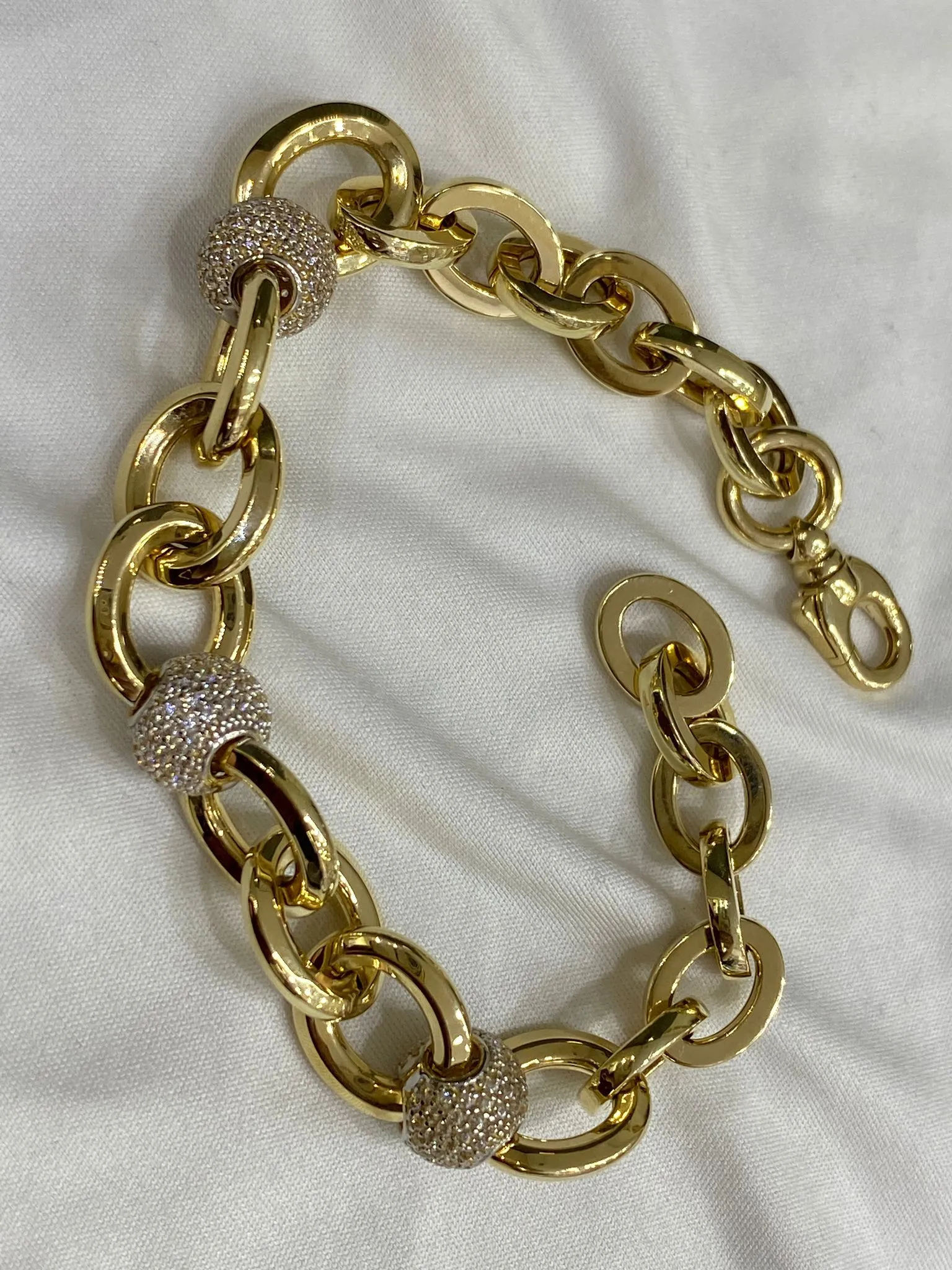 Favori Marka Hallow Model Taşlı Bileklik