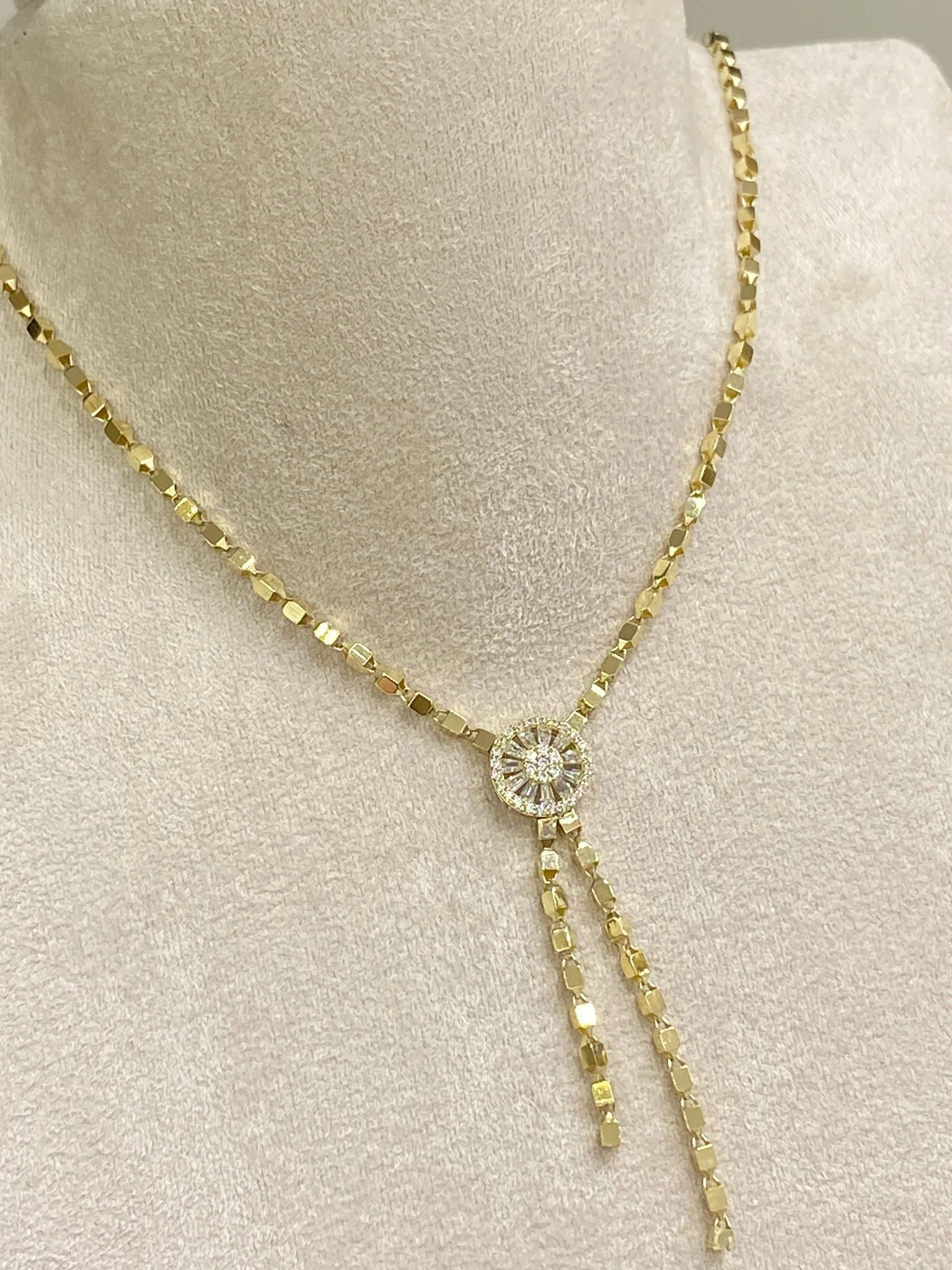 Favori Marka İtalyan Model Kolye