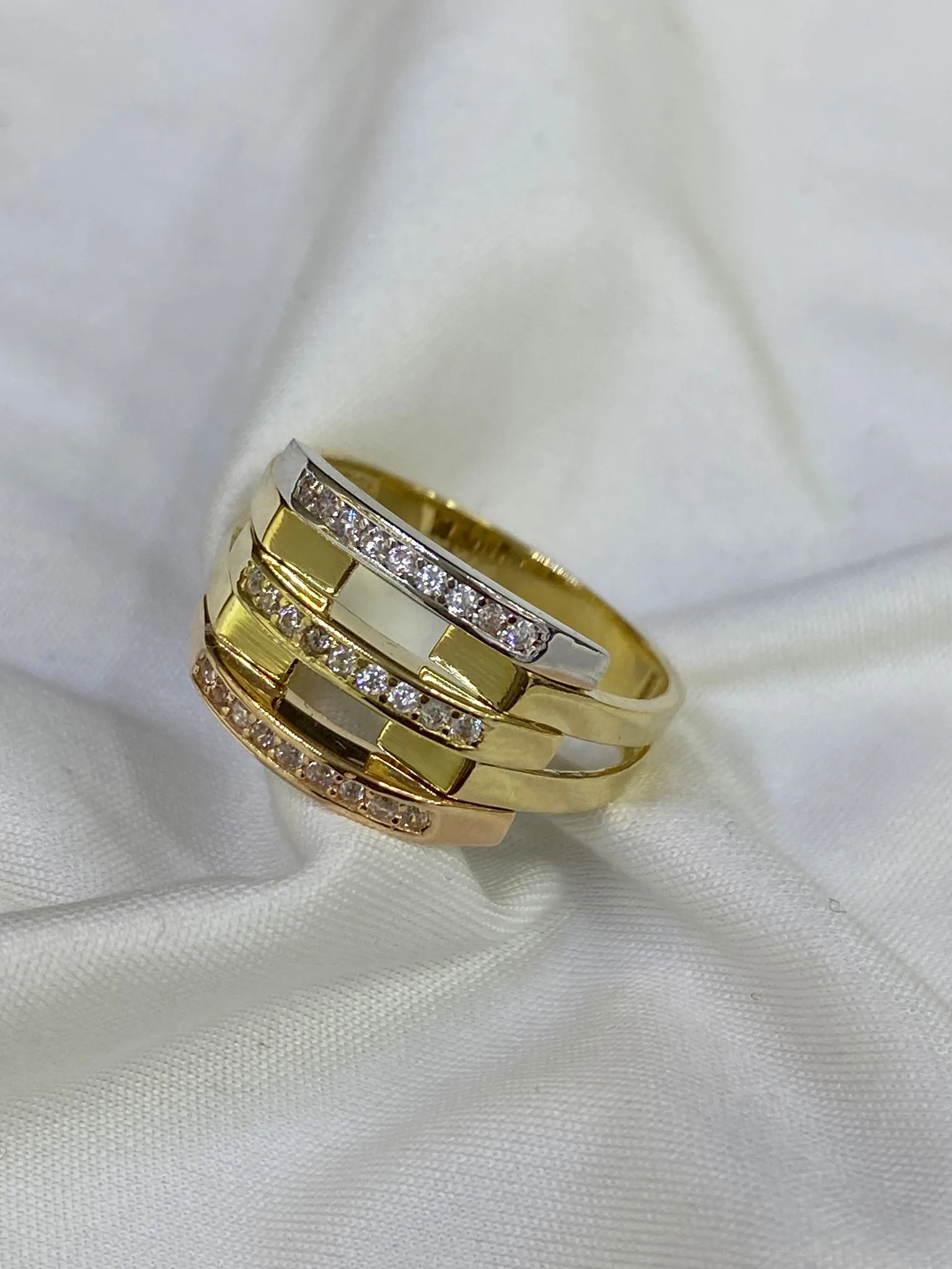 Favori Marka Kaburga Model Yüzük