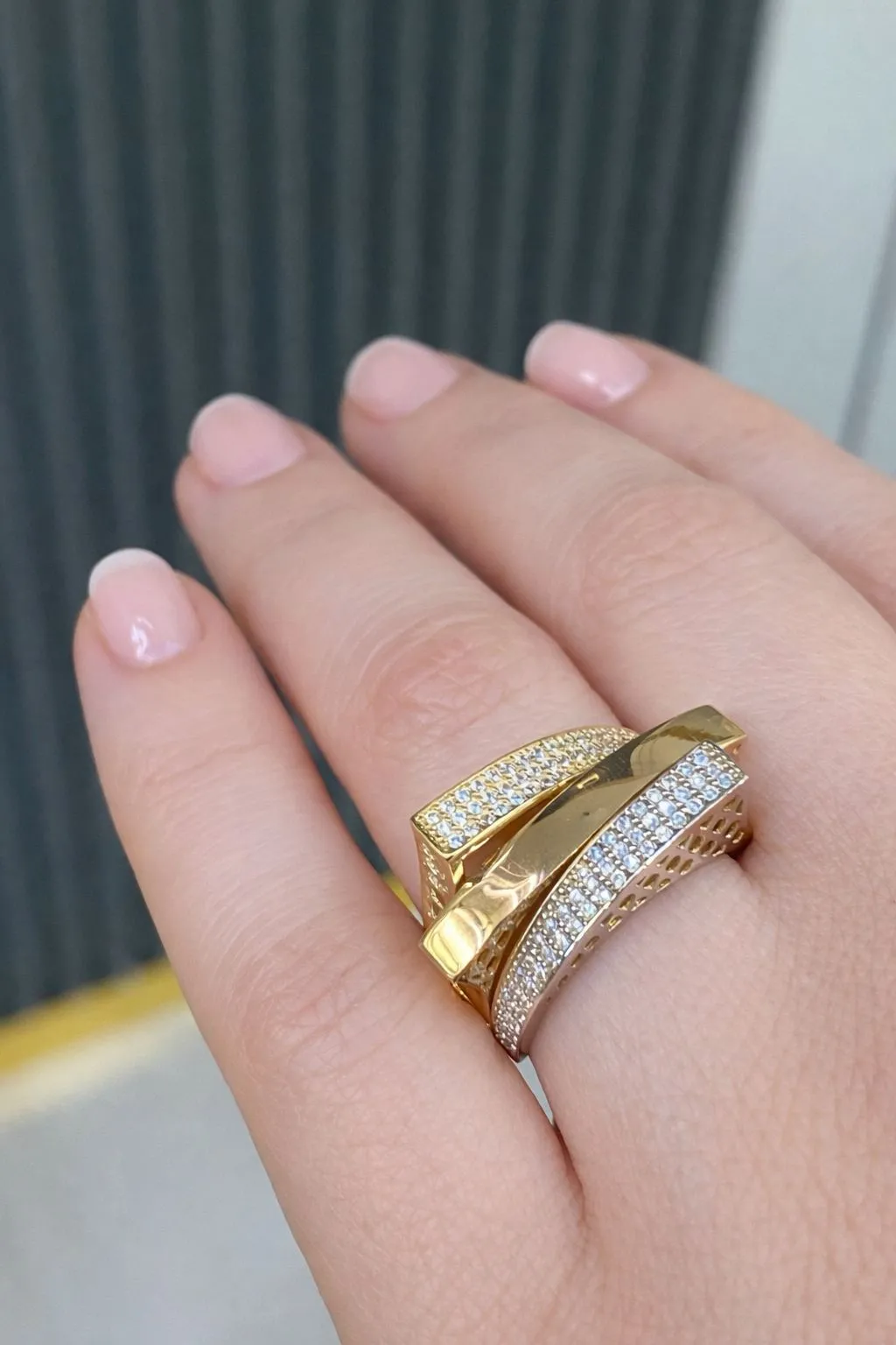 Favori Marka Üç Renkli Fantezi Model Yüzük