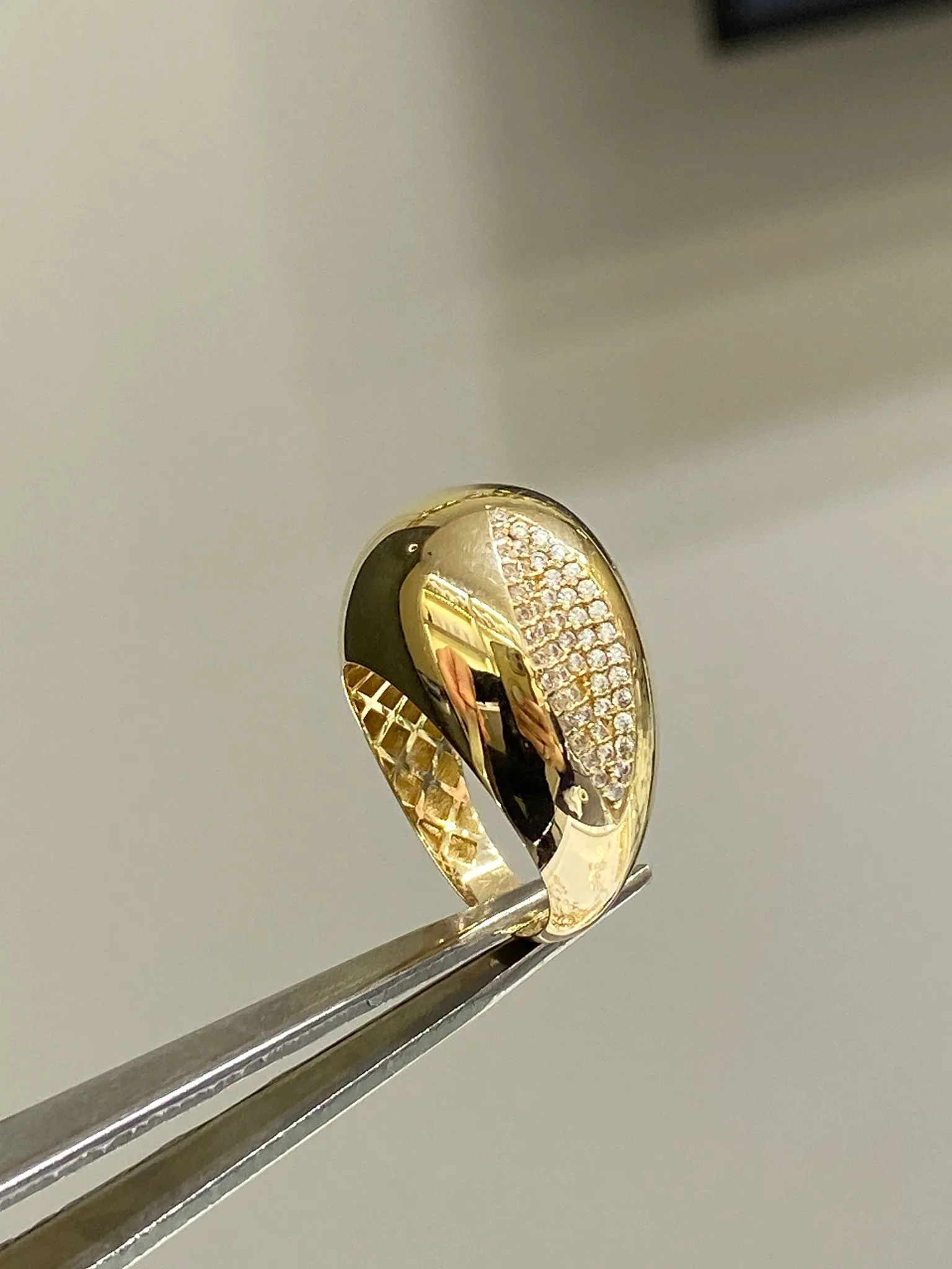 Favori Marka Taşlı İtalyan Model Yüzük