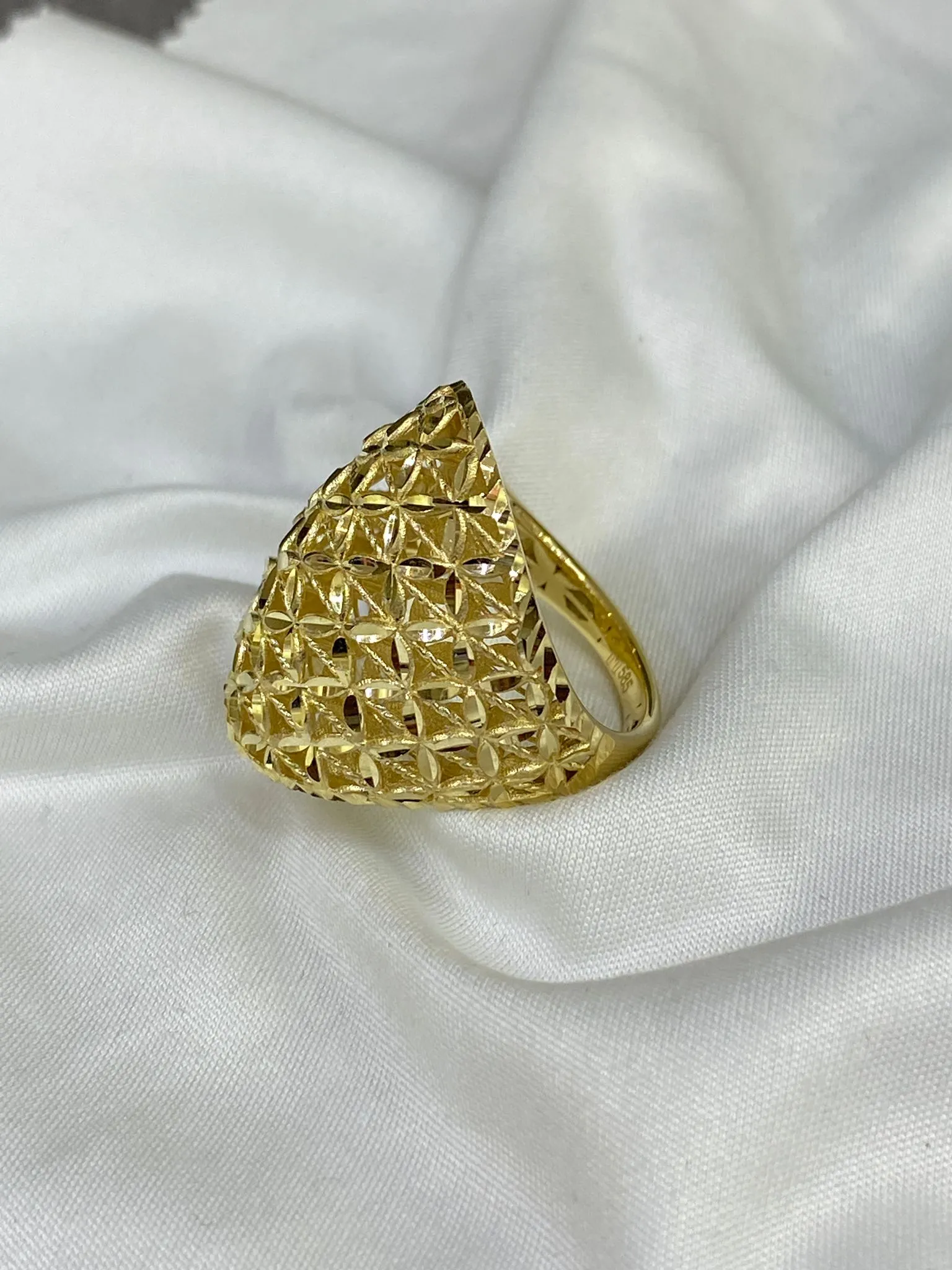 Favori Marka Kalem İşleme Füzyon Model Yüzük