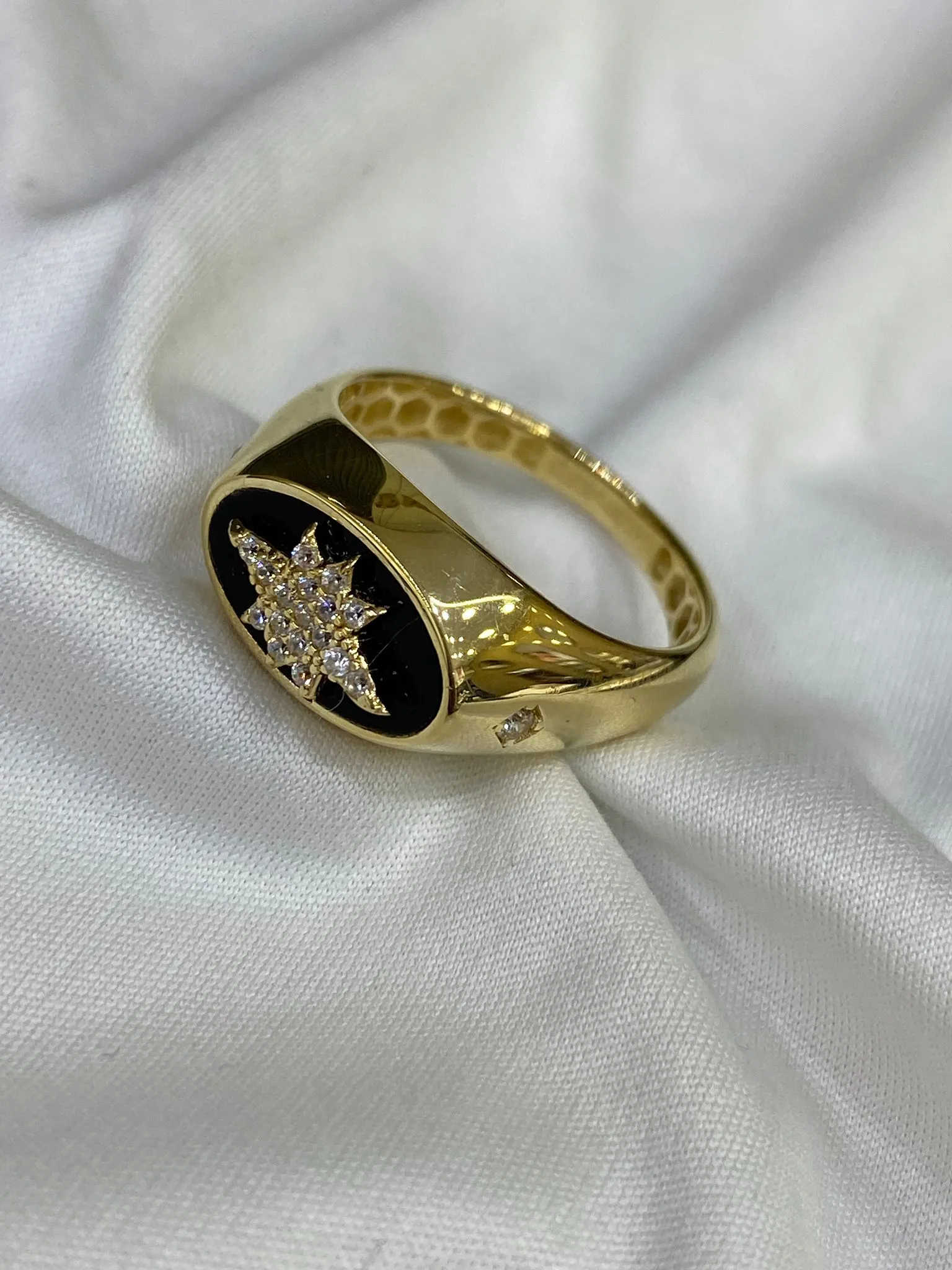 Favori Marka Mineli İtalyan Model Yüzük