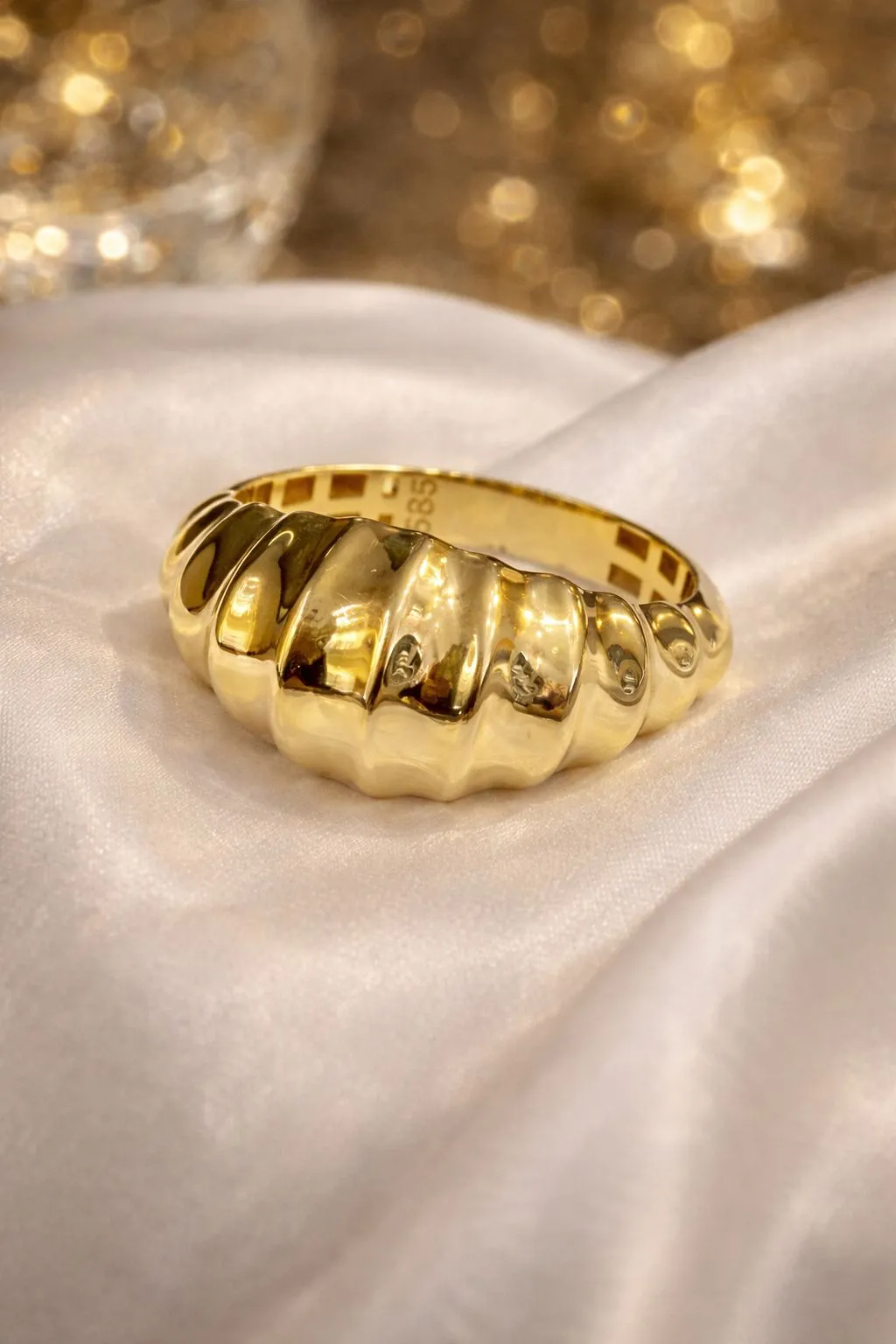 Favori Marka İstiridye Model Yüzük