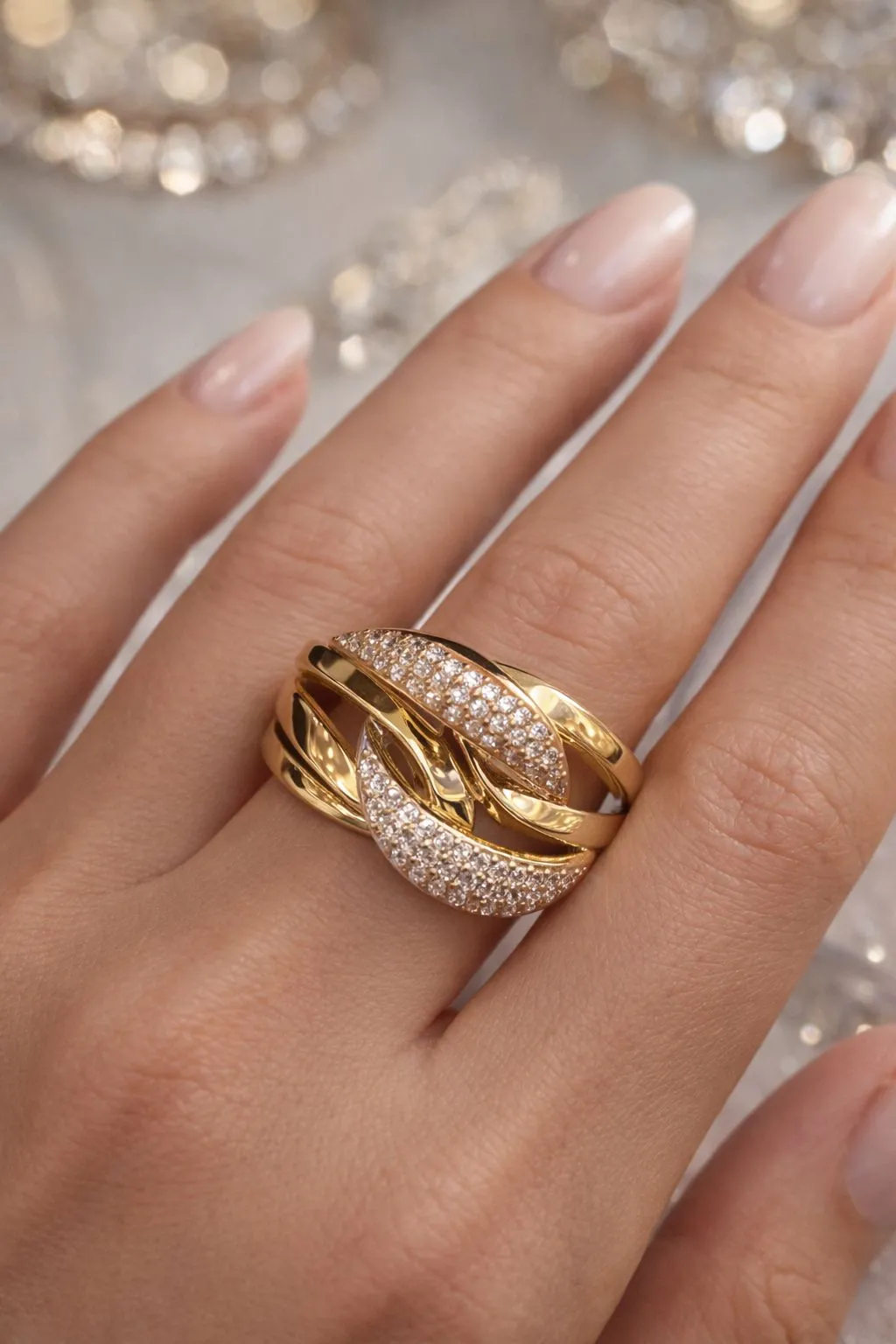 Favori Marka Taşlı Üç Renkli Model Yüzük