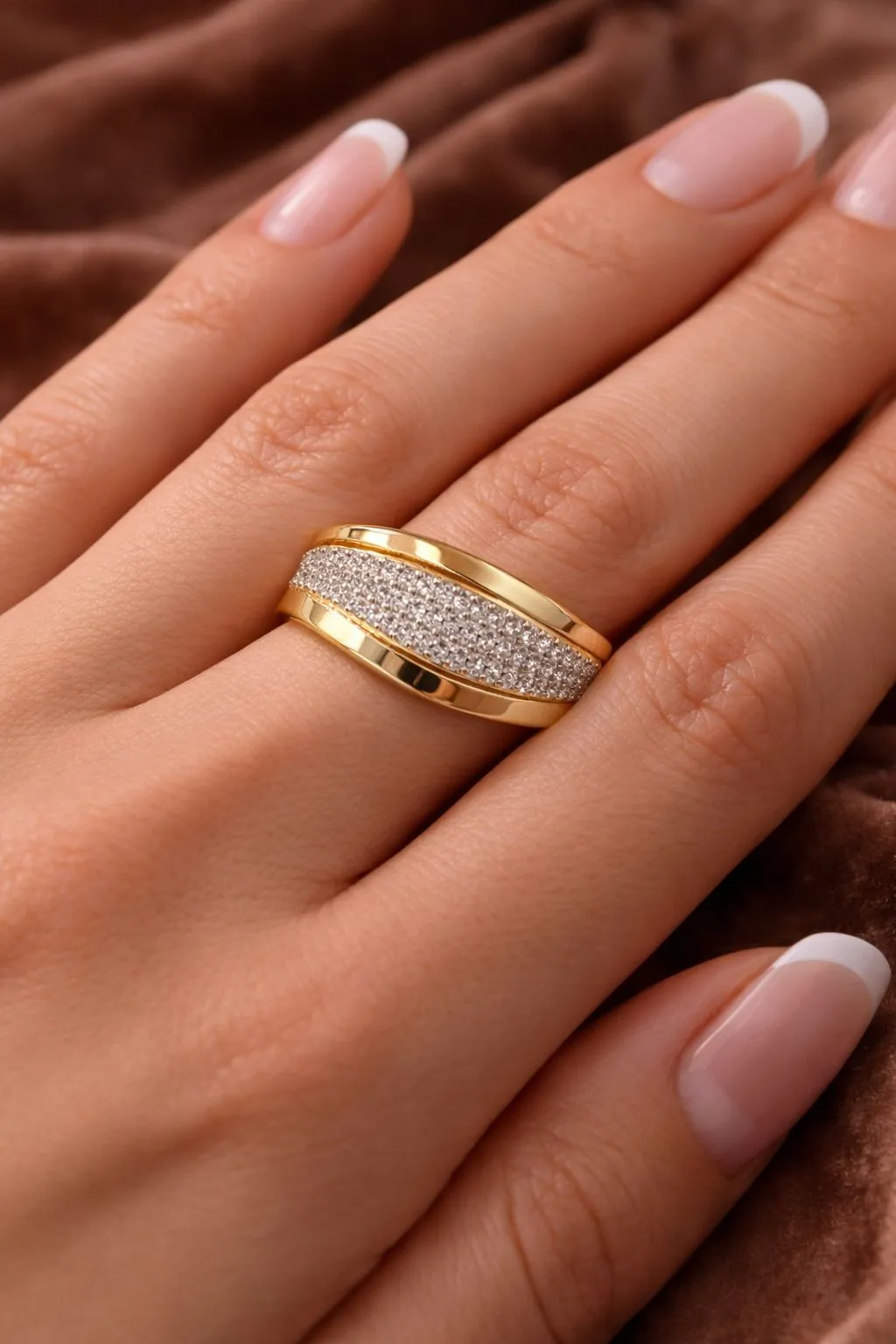 Favori Marka Taşlı Fantezi Model Yüzük