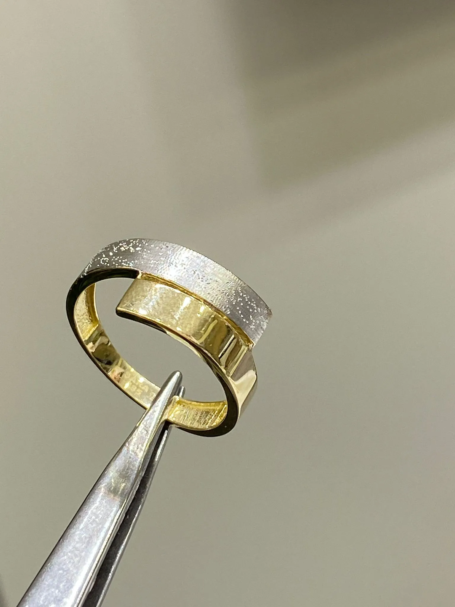 Favori Marka İki Renkli İtalyan Model Yüzük