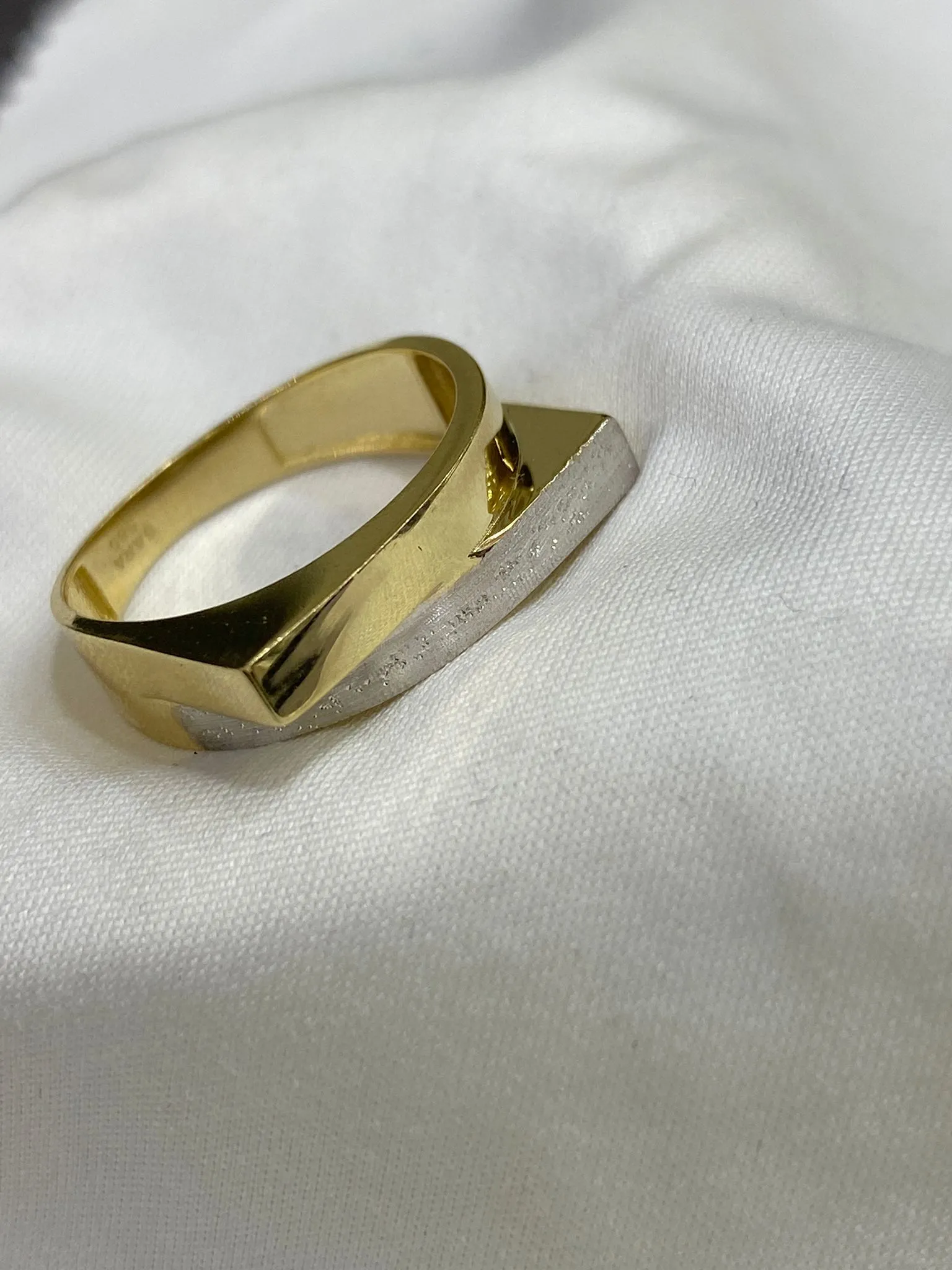 Favori Marka İki Renkli İtalyan Model Yüzük