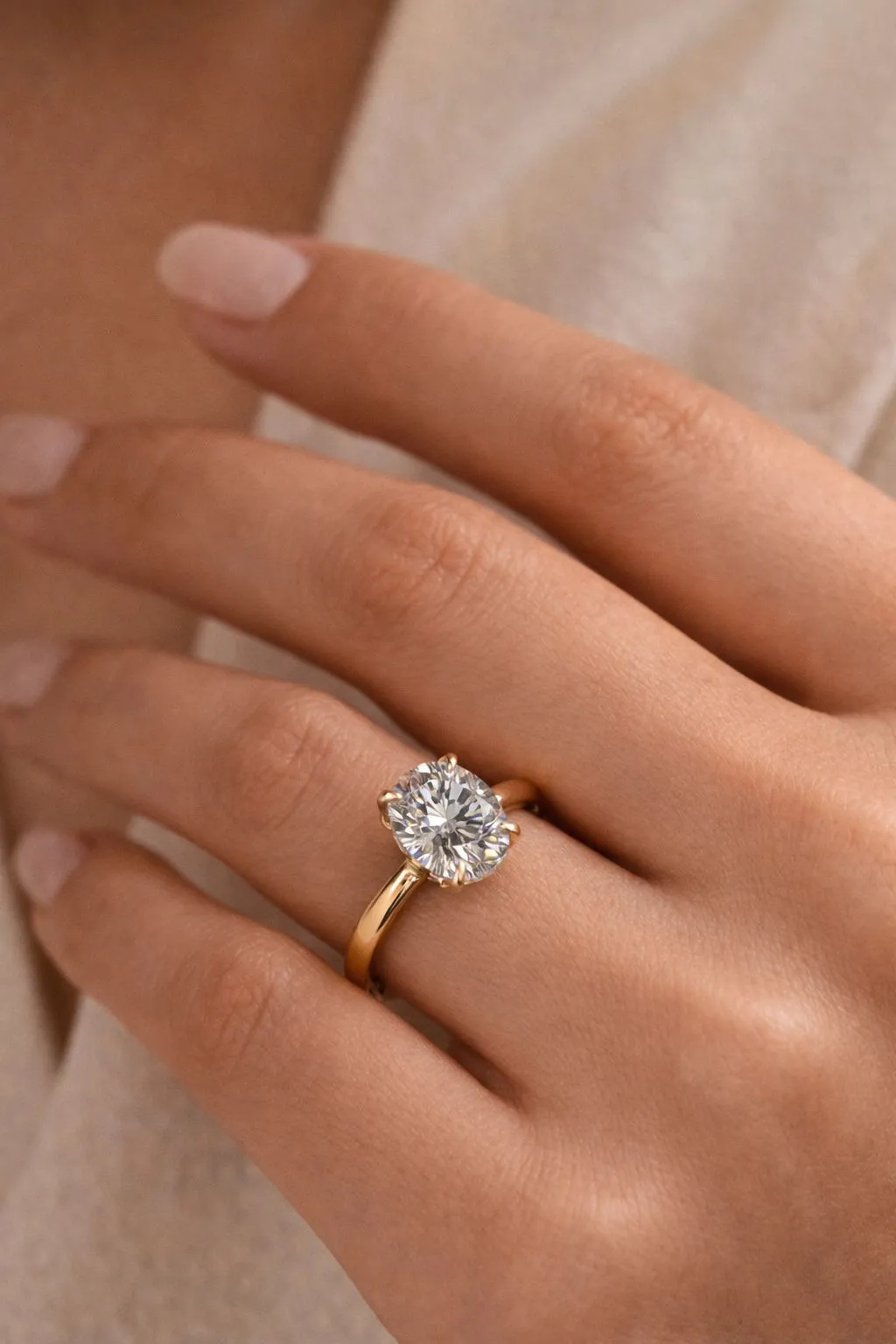 Favori Marka Oval Tektaş Model Yüzük