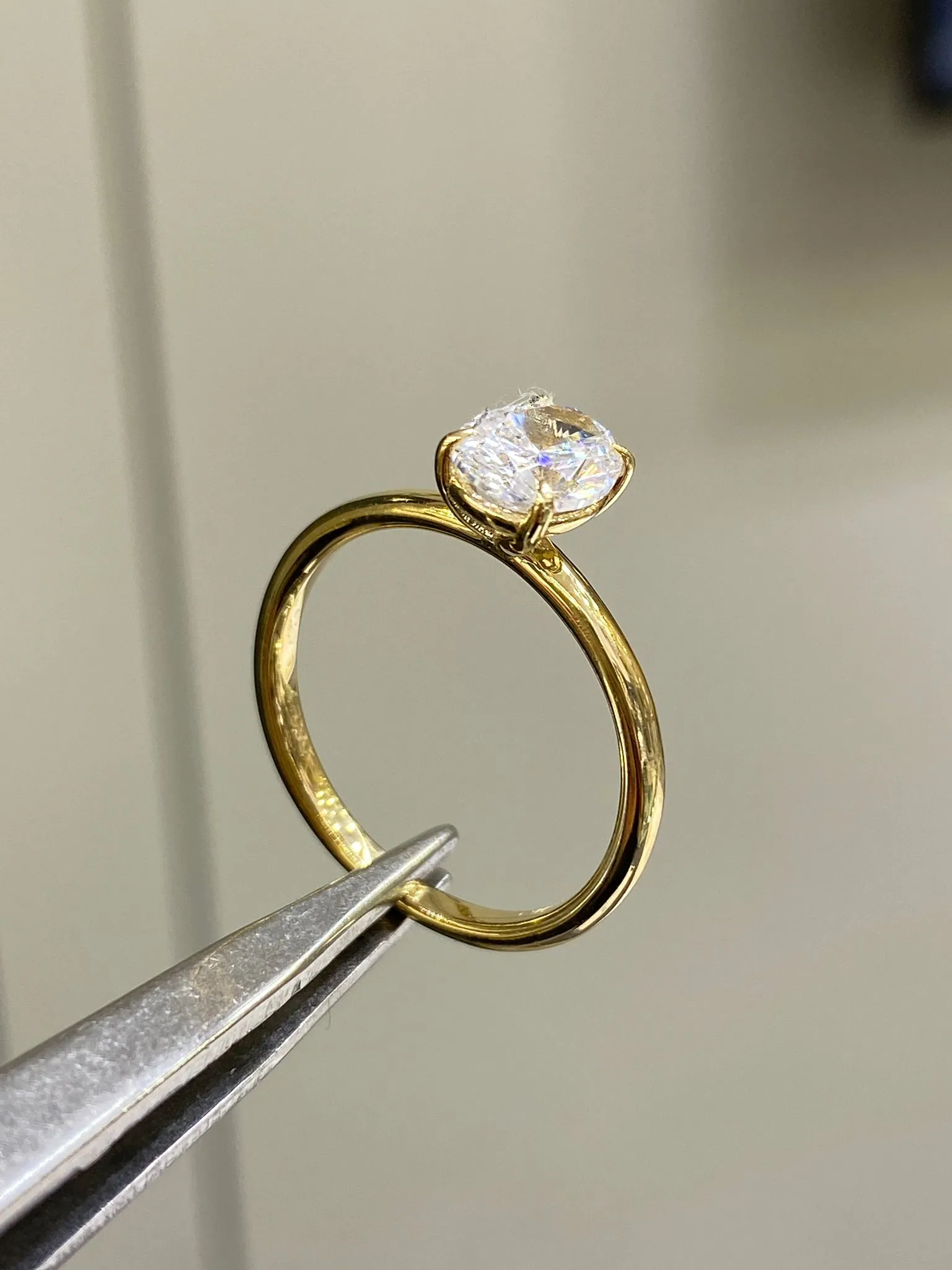 Favori Marka Oval Tektaş Model Yüzük