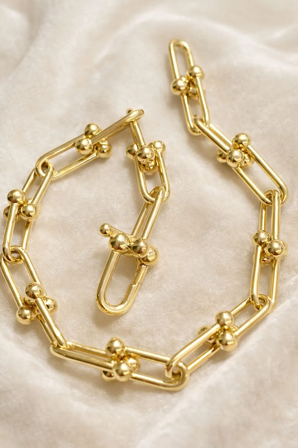 Favori Marka İtlayan Model Bileklik