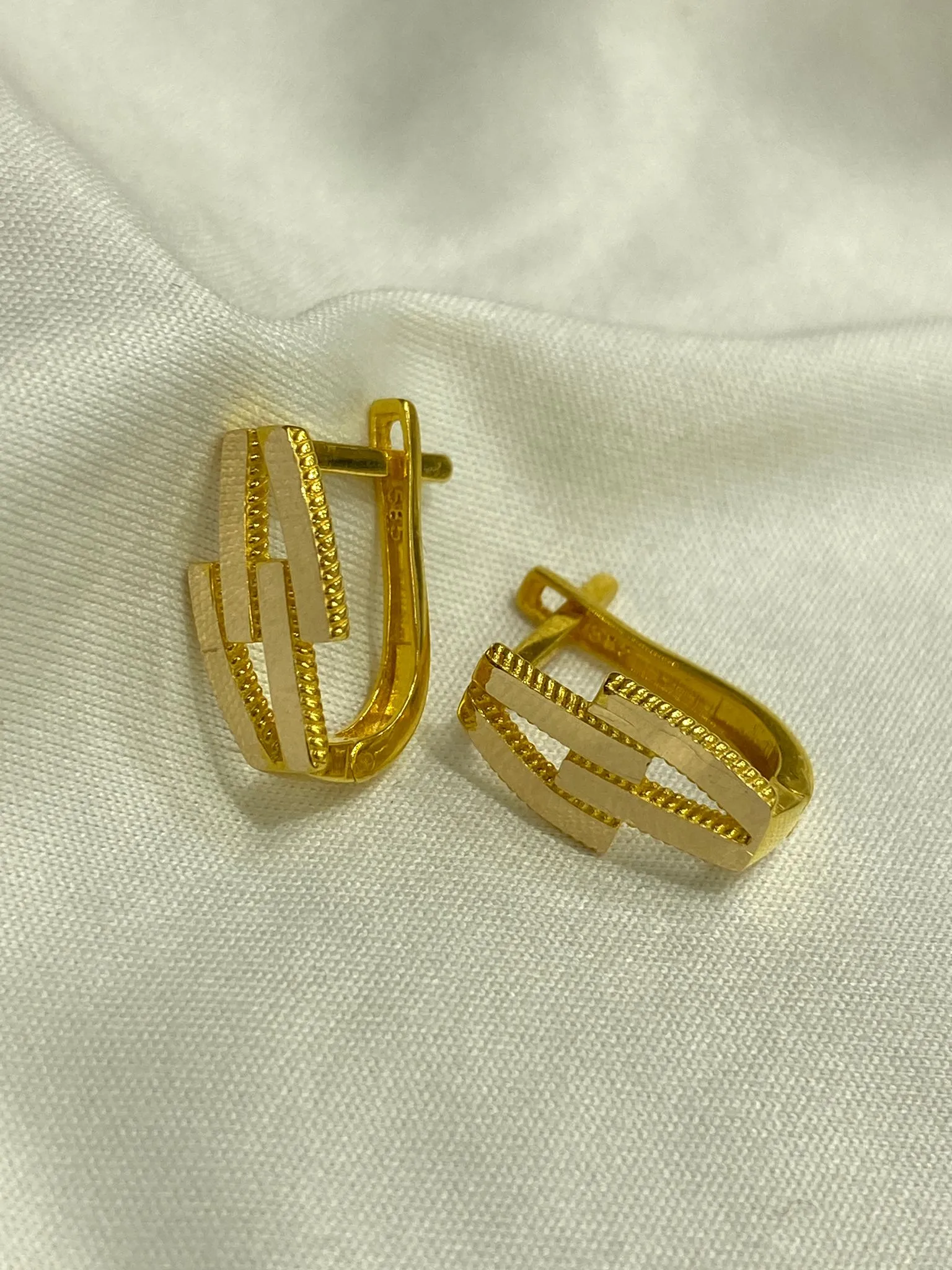 Favori Marka İtalyan Model Küpe