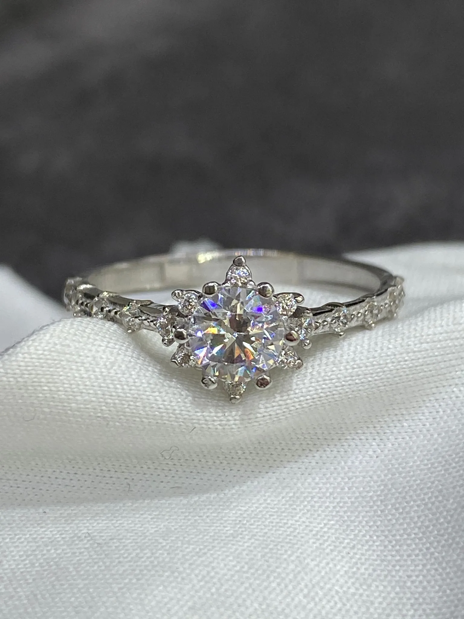 Favori Marka Lotus Çiçeği Model Yüzük