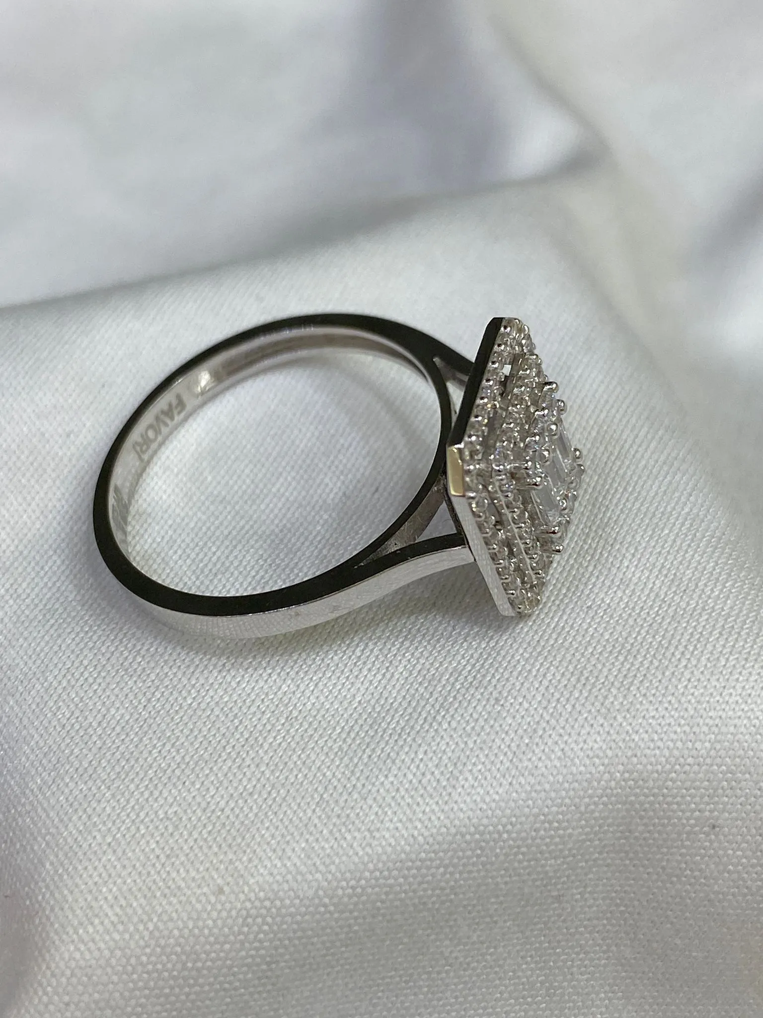 Favori Marka Baget Model Yüzük