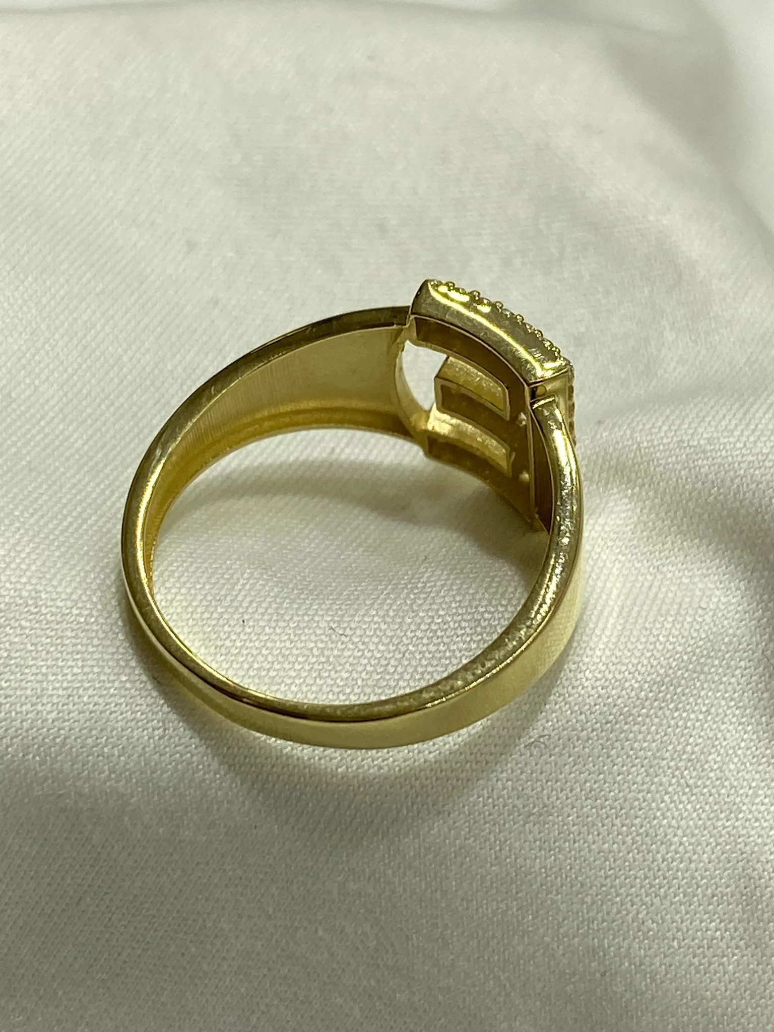 Favori Marka E Harfi Model Yüzük