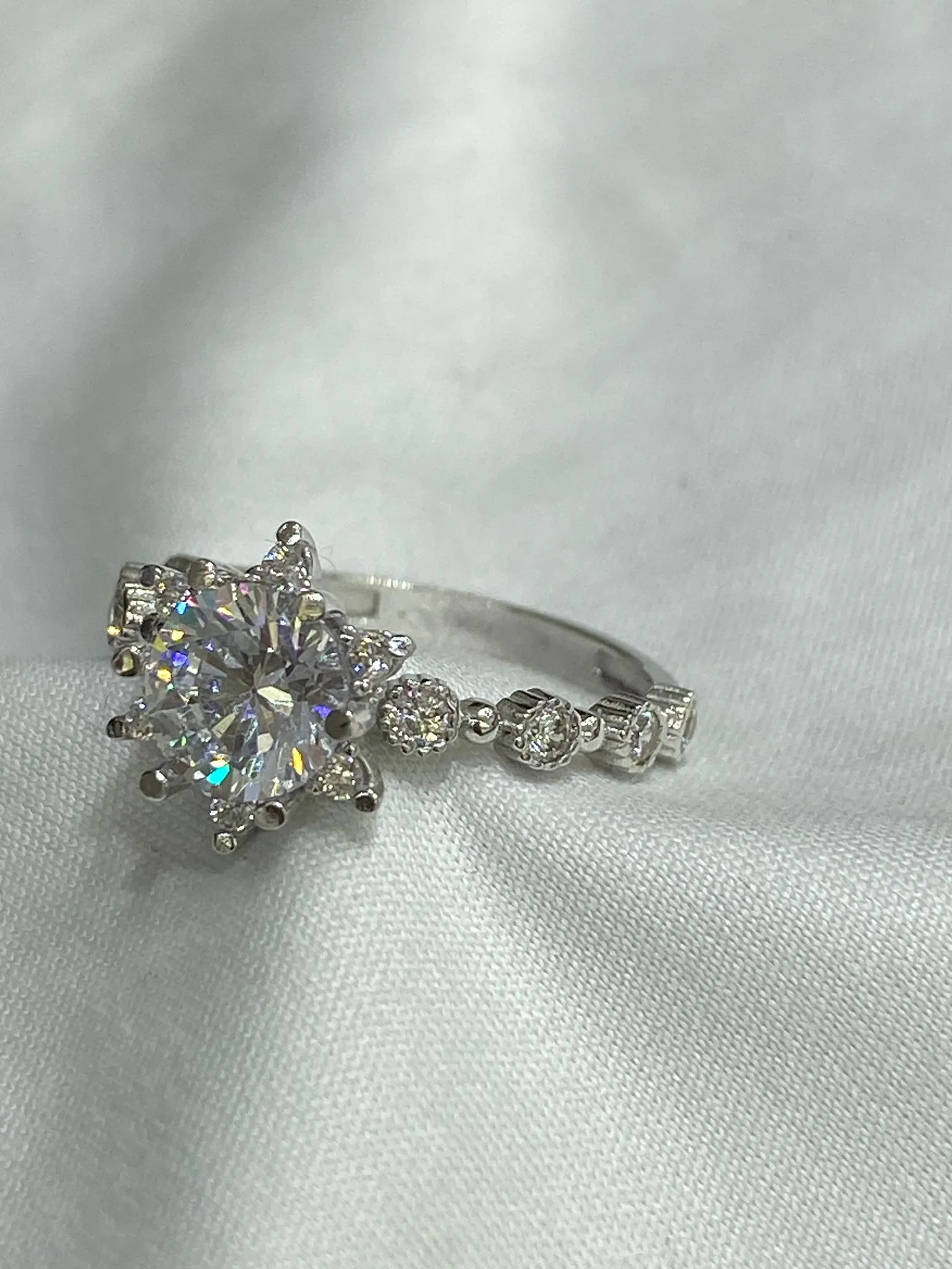 Favori Marka Lotus Çiçeği Model Yüzük