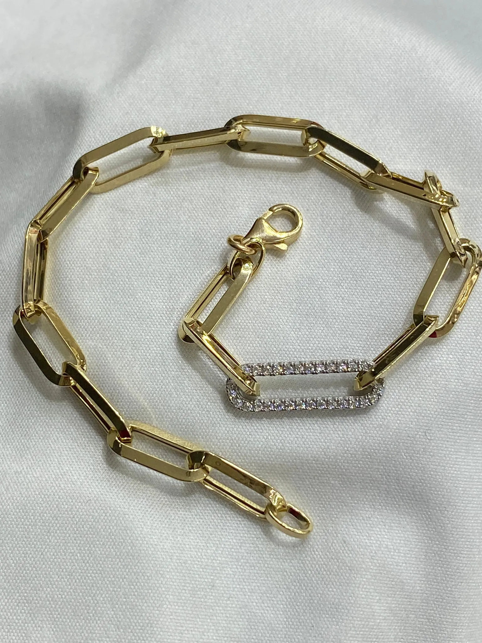 Favori Marka İtalyan Model Bileklik