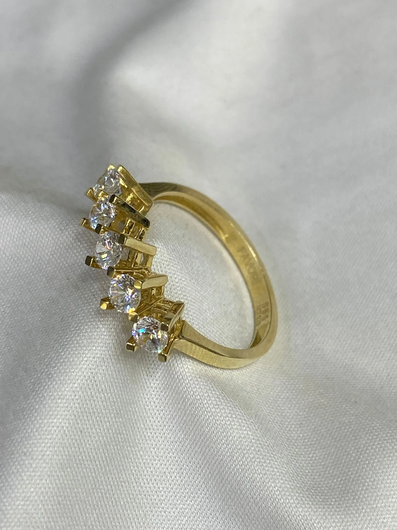 Favori Marka Beştaş Model Yüzük