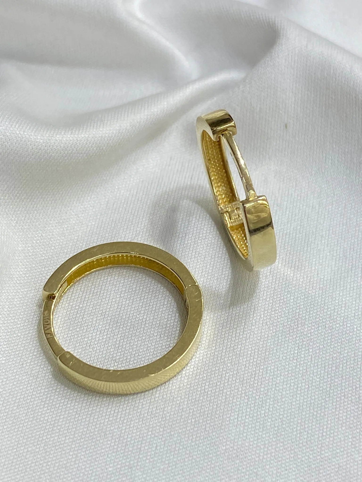 Favori Marka Halka Model Küpe