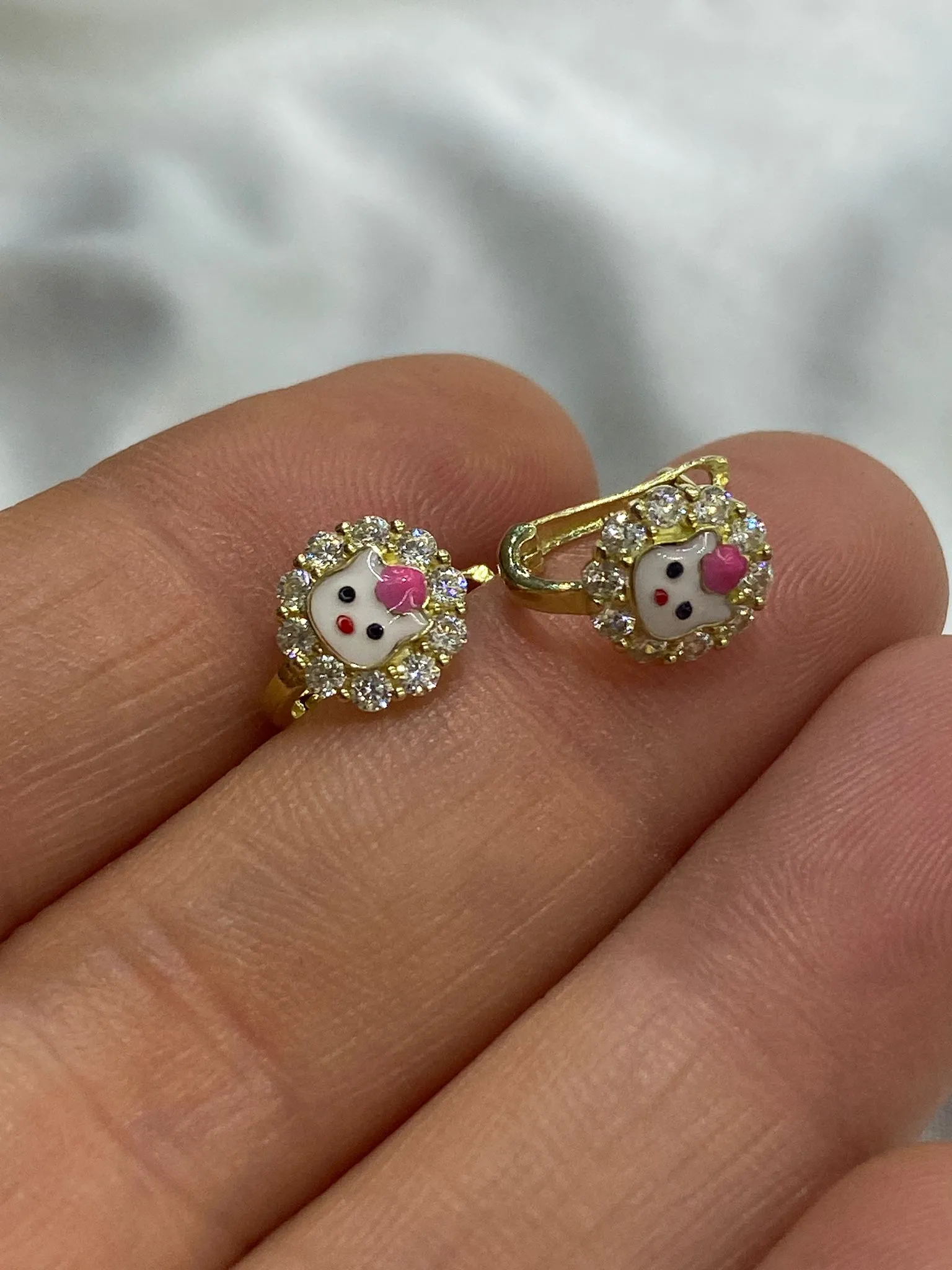 10 Ayar Favori Marka Çocuk Model Küpe