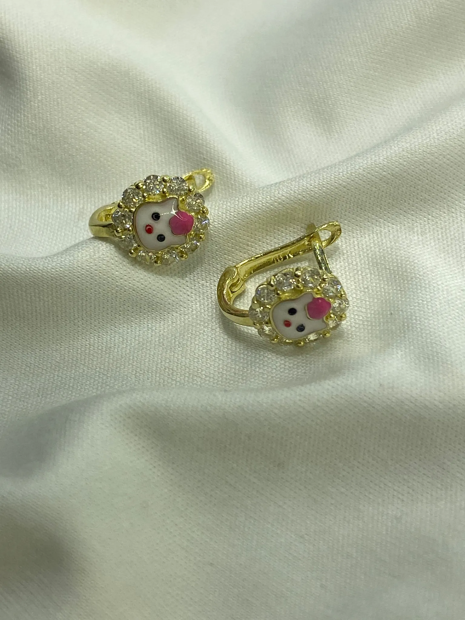 10 Ayar Favori Marka Çocuk Model Küpe