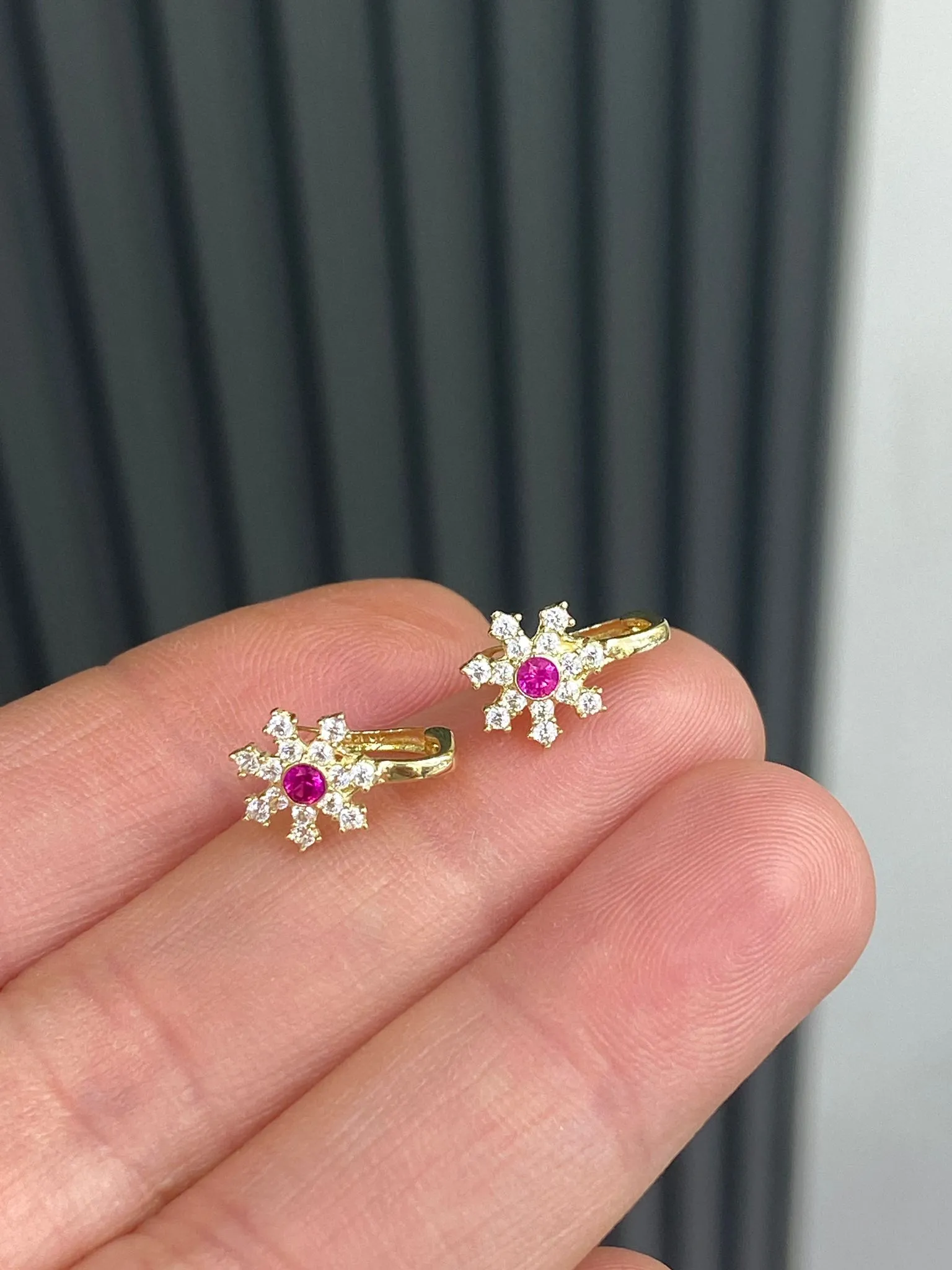 10 Ayar Favori Marka Çocuk Model Küpe