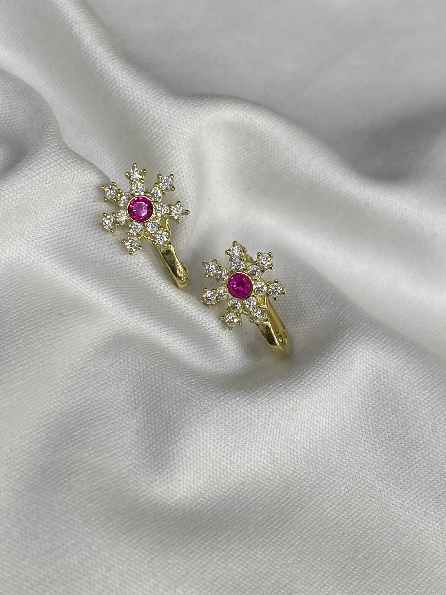 10 Ayar Favori Marka Çocuk Model Küpe