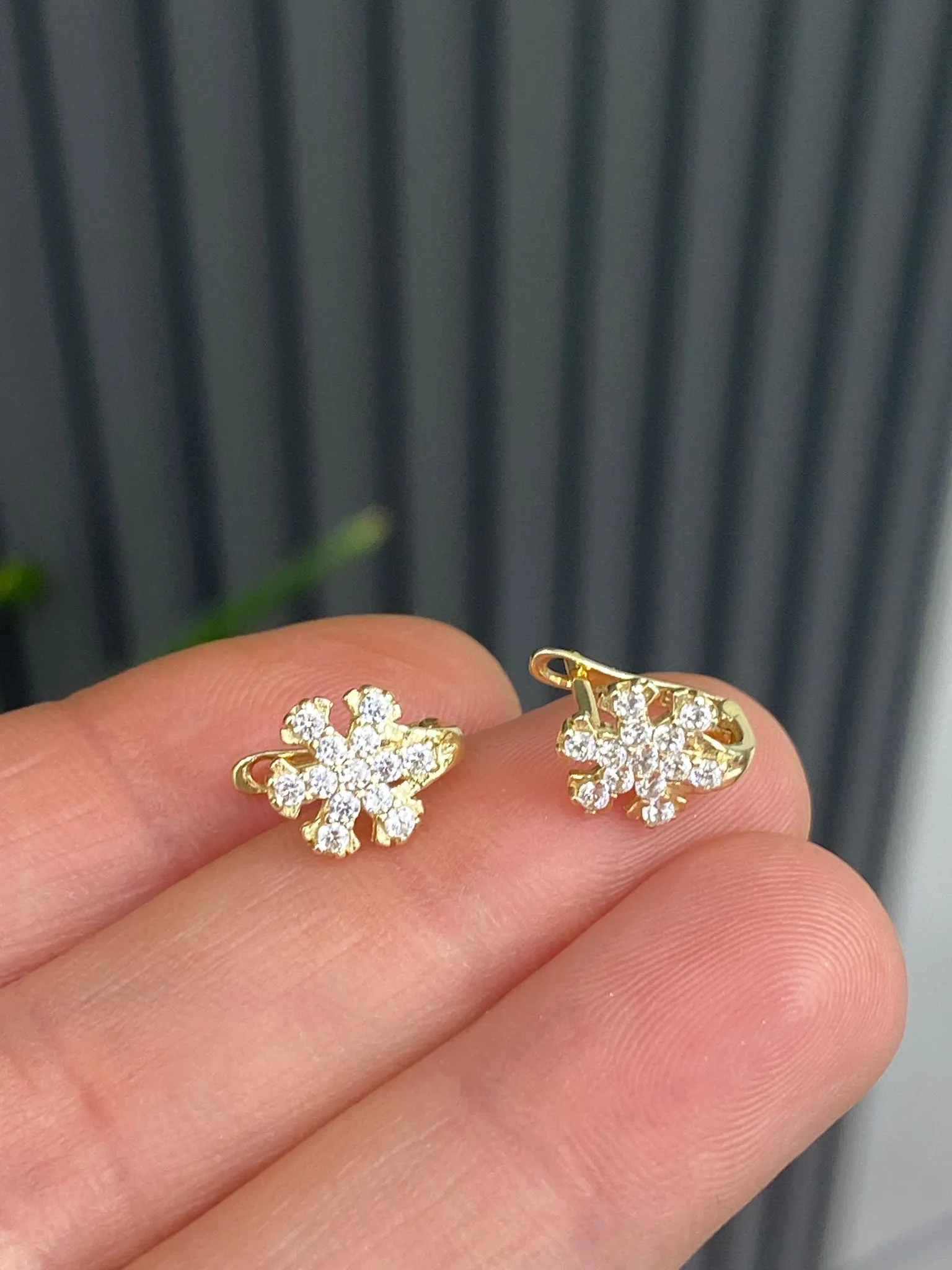 8 Ayar Favori Marka Çocuk Model Küpe