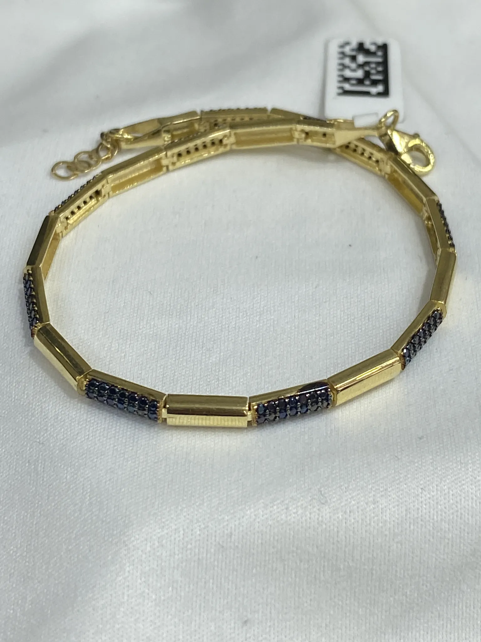 Favori Marka Siyah Taşlı Bileklik 