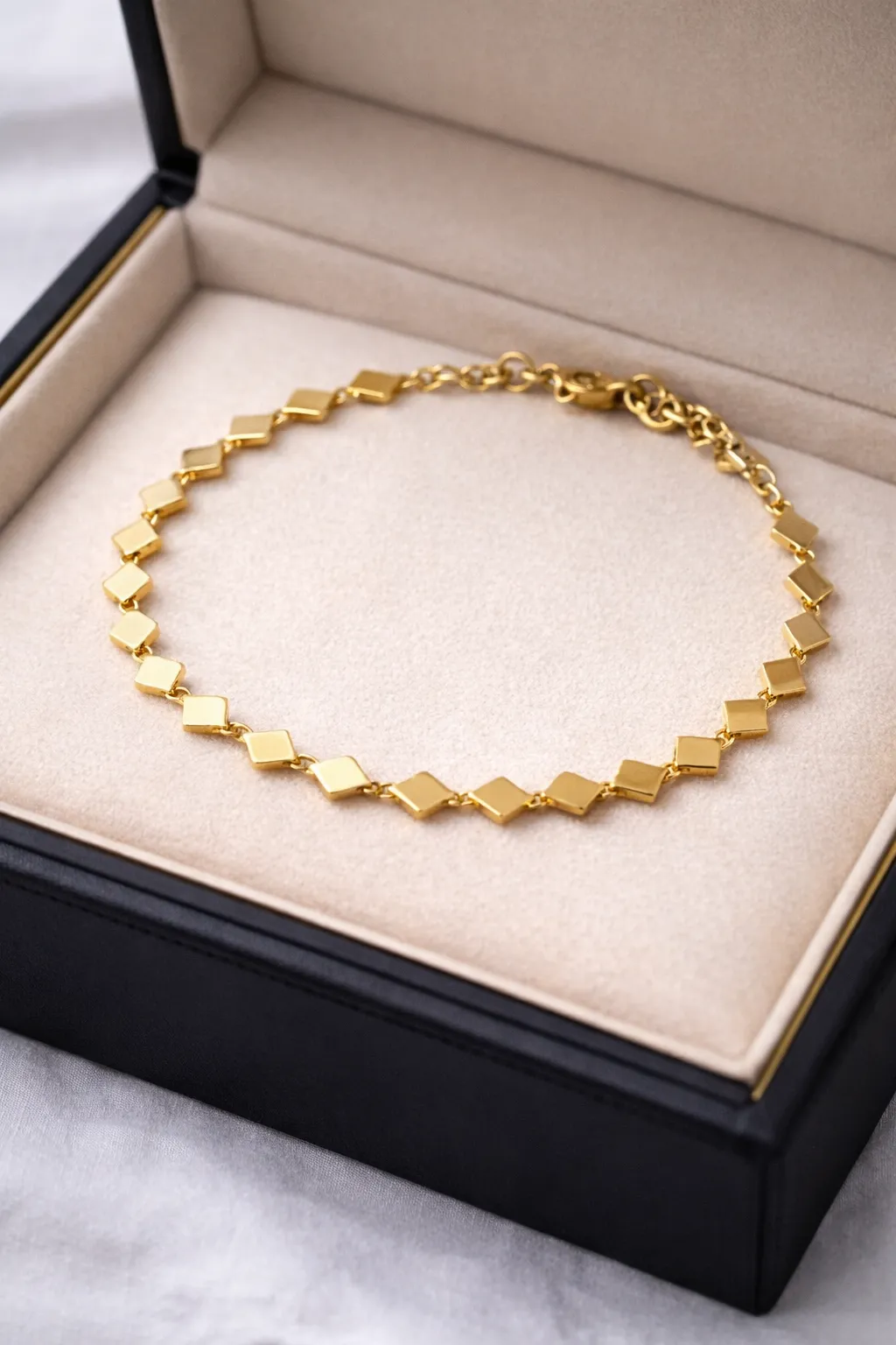 Favori Marka Desenli İtalyan Bileklik 