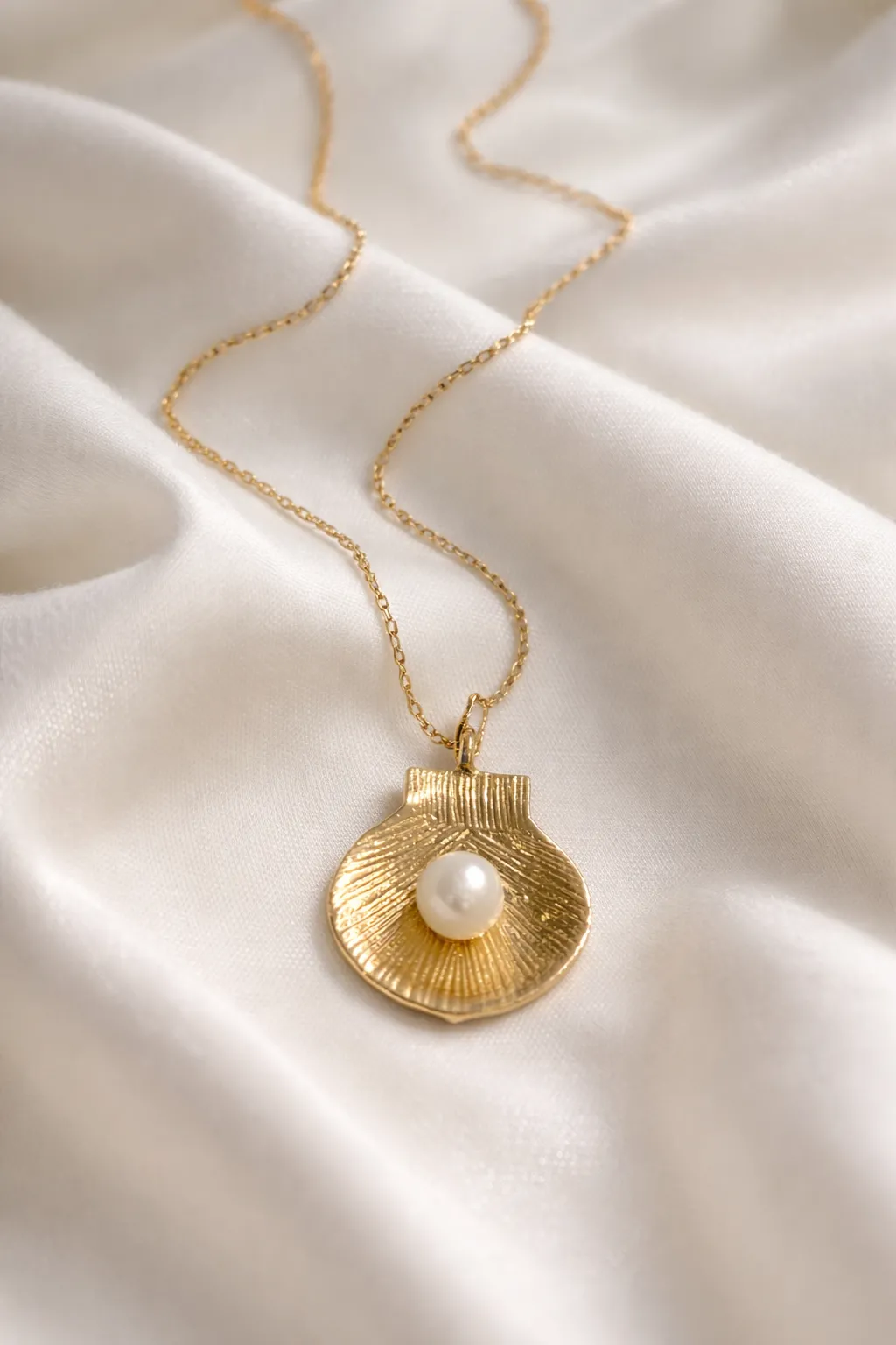 İstiridye Model İnci Kolye