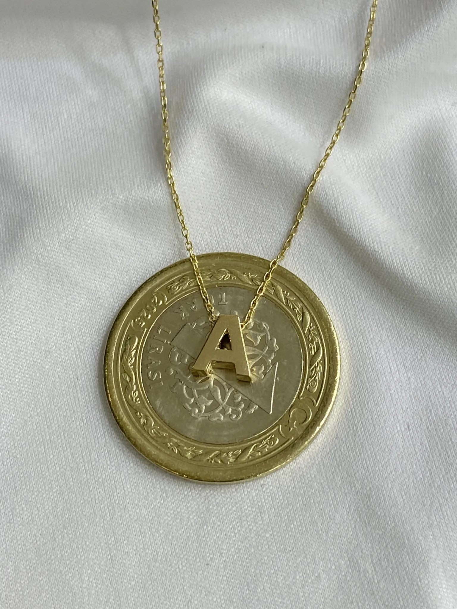 Favori Marka A Harfi Model Kolye