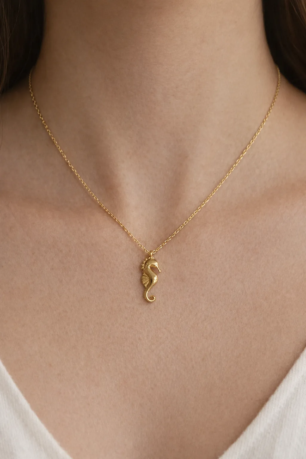 Favori Marka Deniz Atı Model Kolye